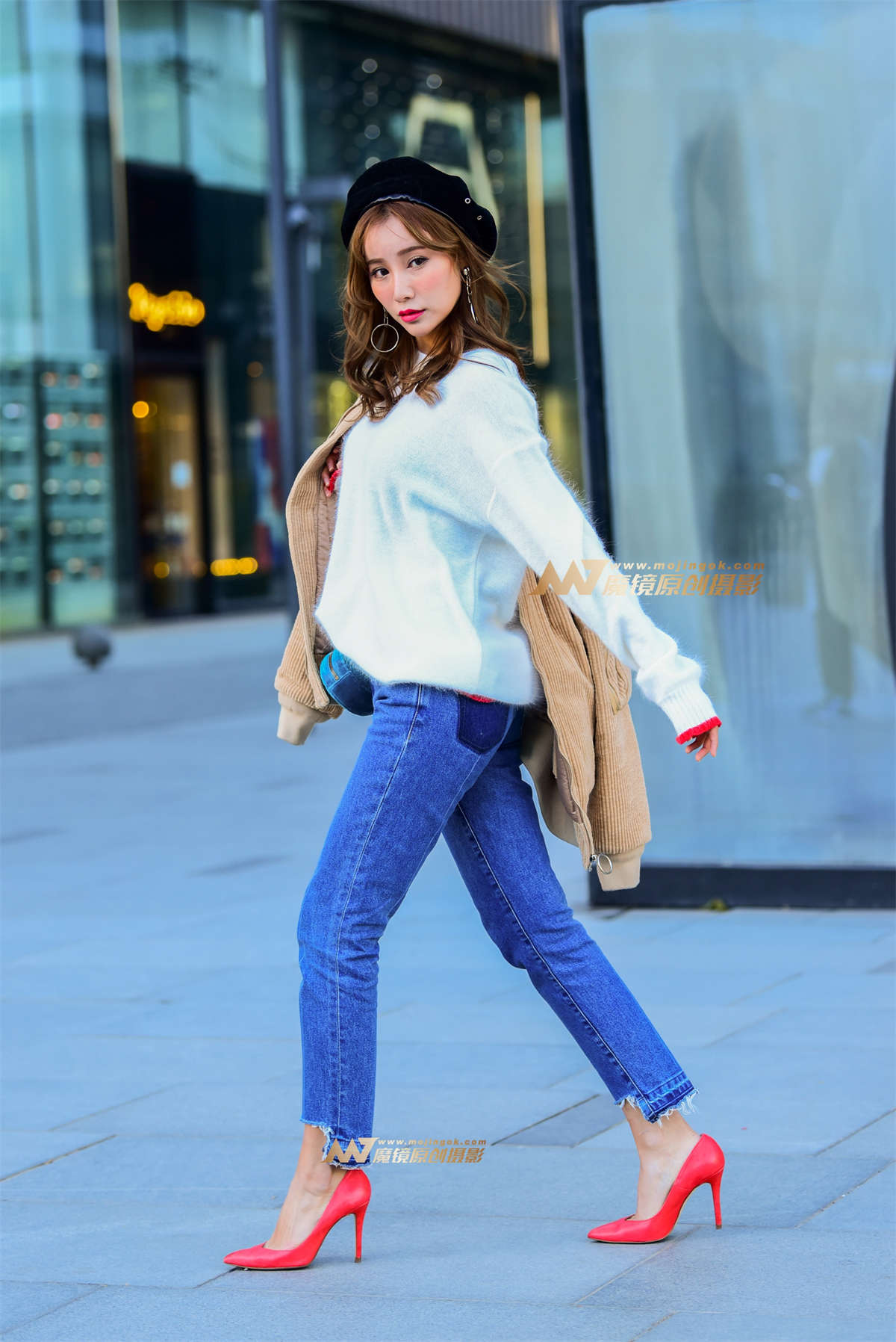 时尚仔裤高跟美女-日更街拍