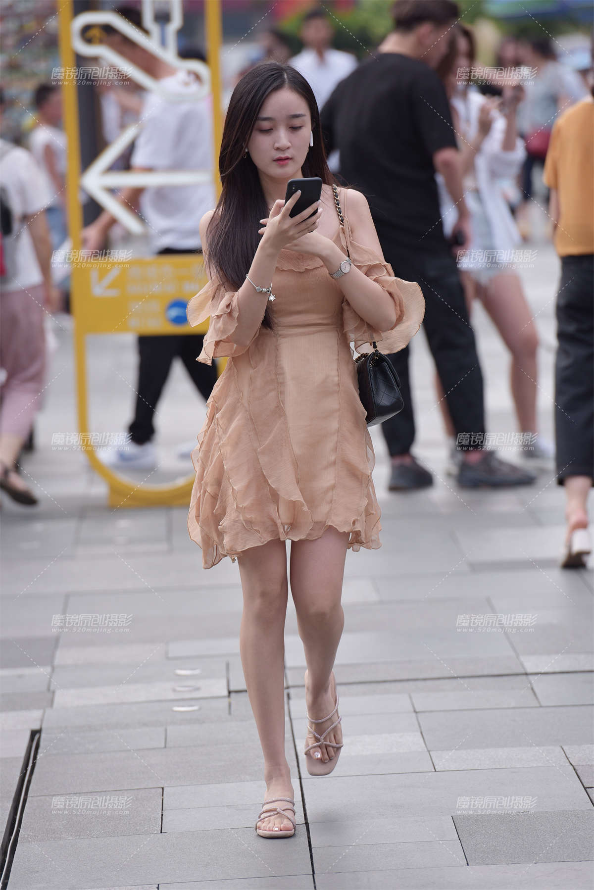 连衣裙美女-日更街拍