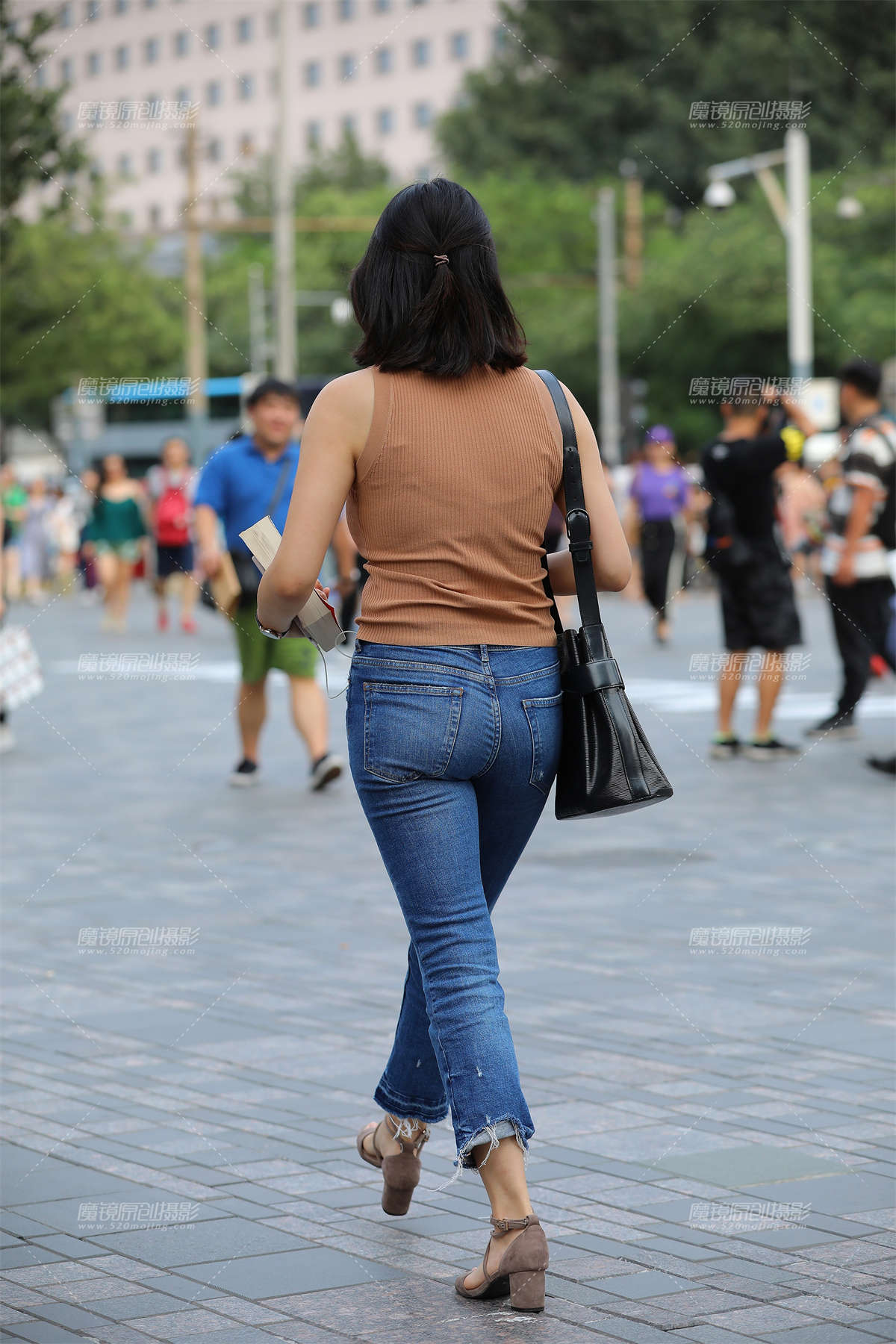 图片[2]-丰满的紧身__-日更街拍