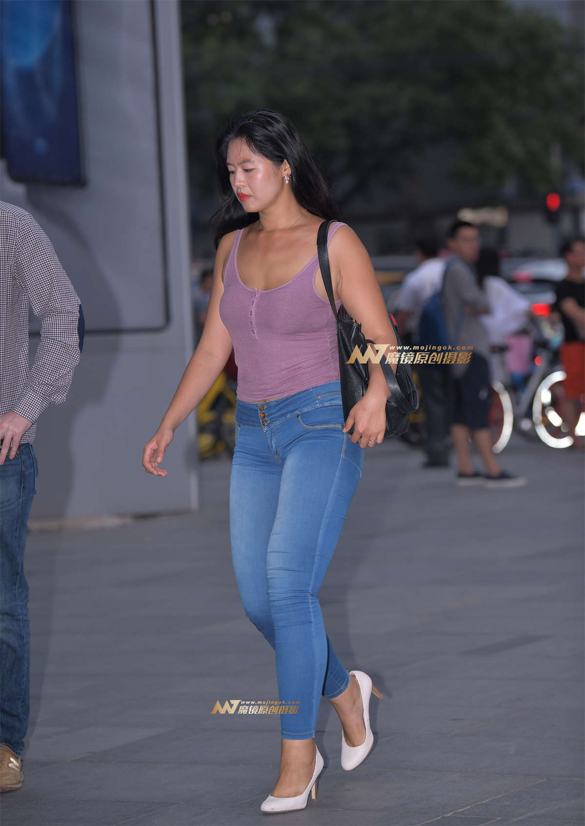 【街拍之魂赛帖】难得一遇大紧牛-日更街拍