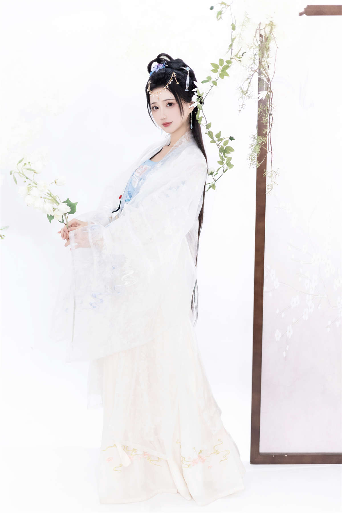 YITUYU艺图语 2023.01.09 梨花白 -绮罗生的小苏苏-插图1