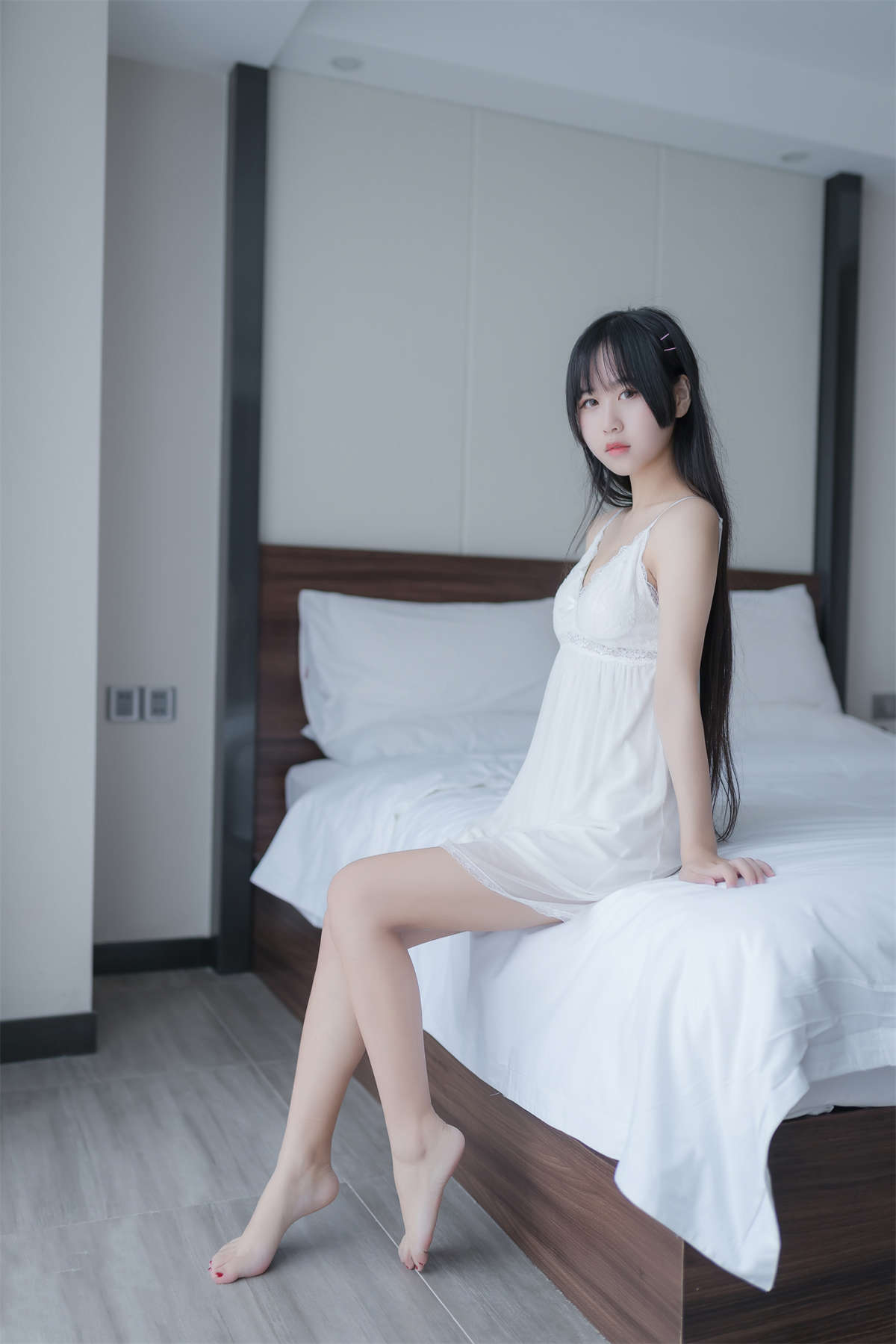 萌芽儿No.2 白色私房-日更街拍