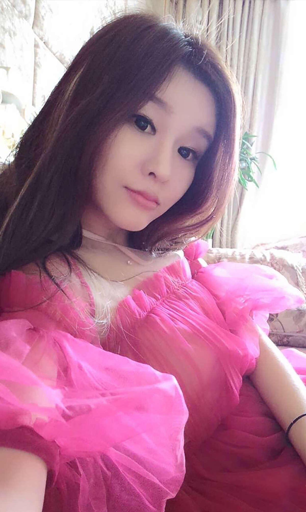 Ugirls爱尤物 NO.015 纯小希 宅男女神 酥胸撩人-日更街拍