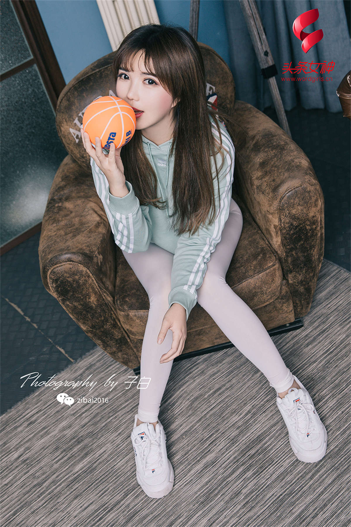 TouTiao头条女神 2019.03.06 贤惠美少女 美伊-日更街拍