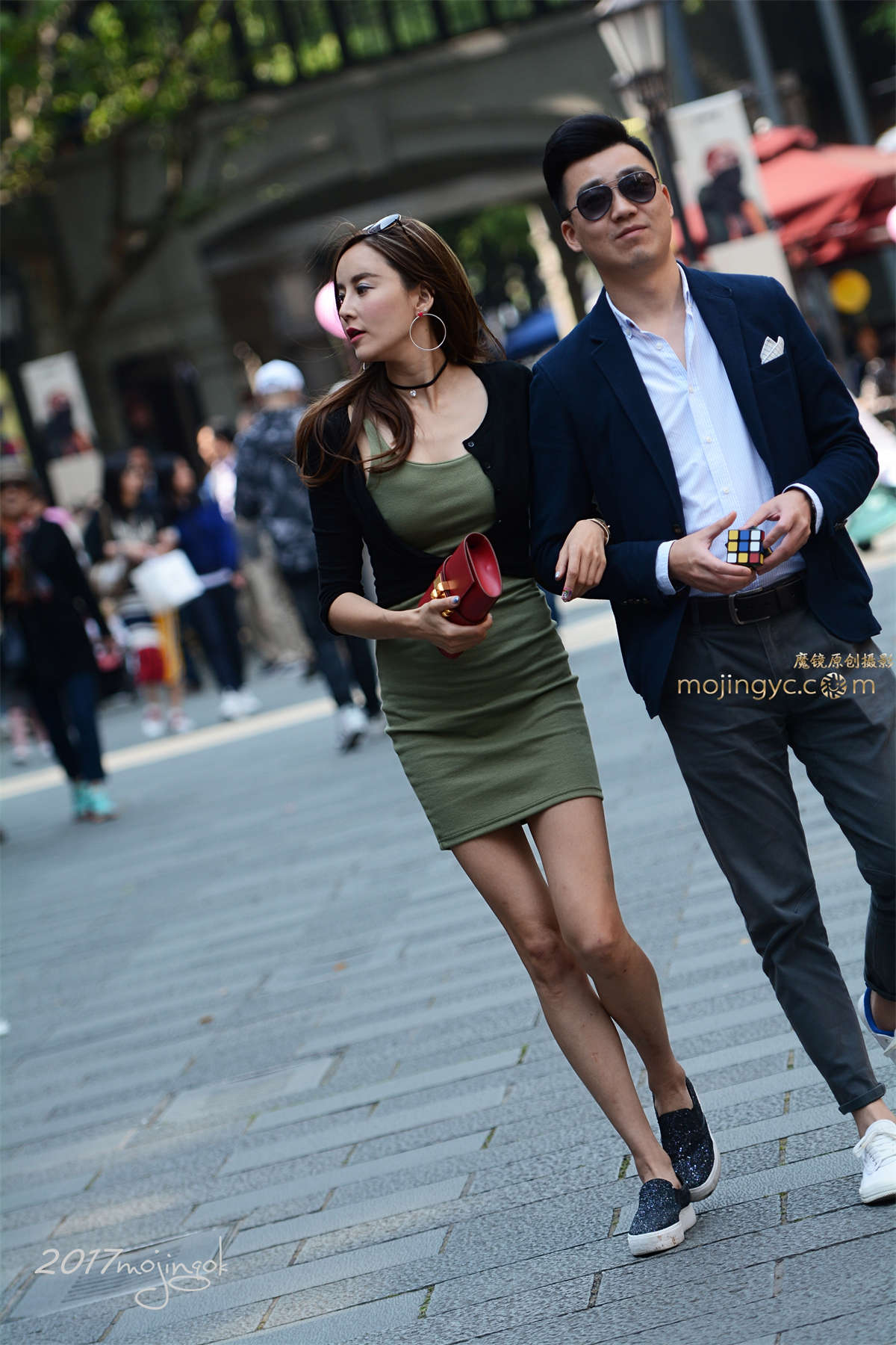 咔喳赛25 裹臀短裙 还是不戴眼镜漂亮（17p）-日更街拍