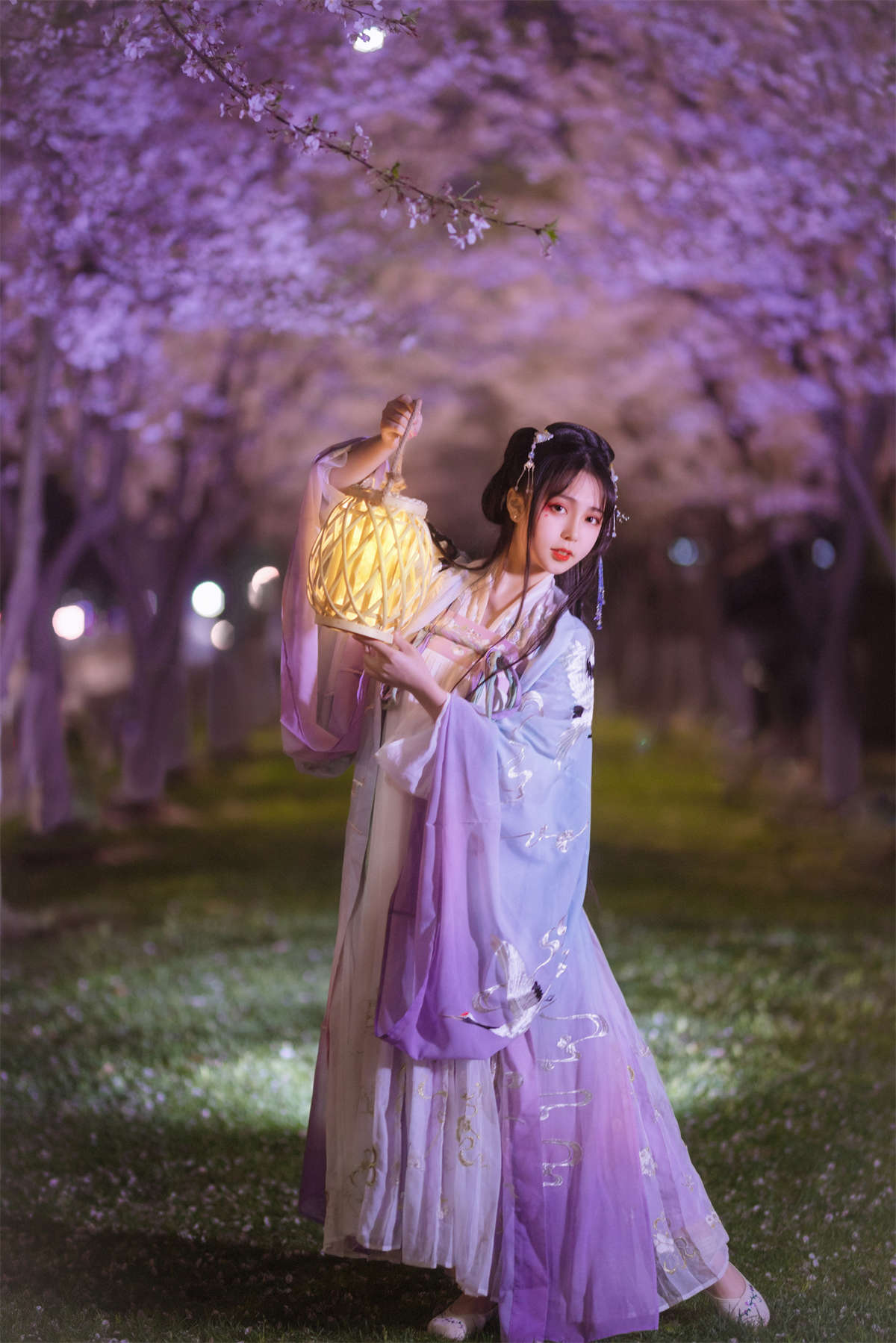 YITUYU艺图语 2022.08.10 夜樱 阡墨红尘-日更街拍