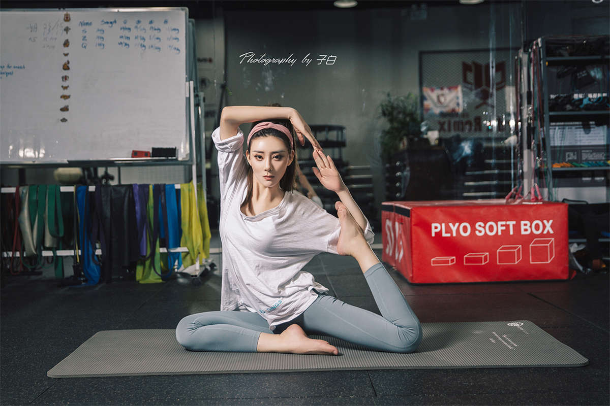 图片[2]-TouTiao头条女神 2019.03.12 莫晓希 女神瑜伽-日更街拍