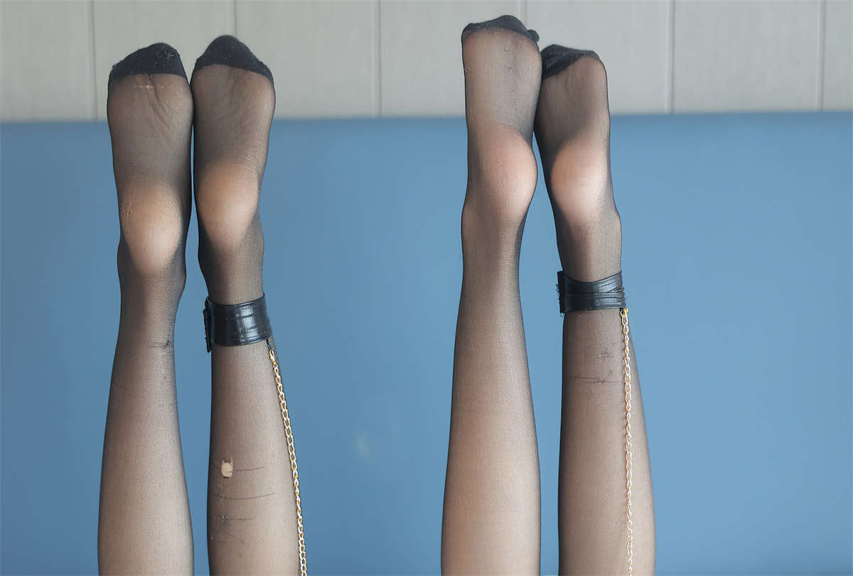 图片[2]-Xiuren秀人网 2025.02.12 NO.9873 波巧酱-日更街拍