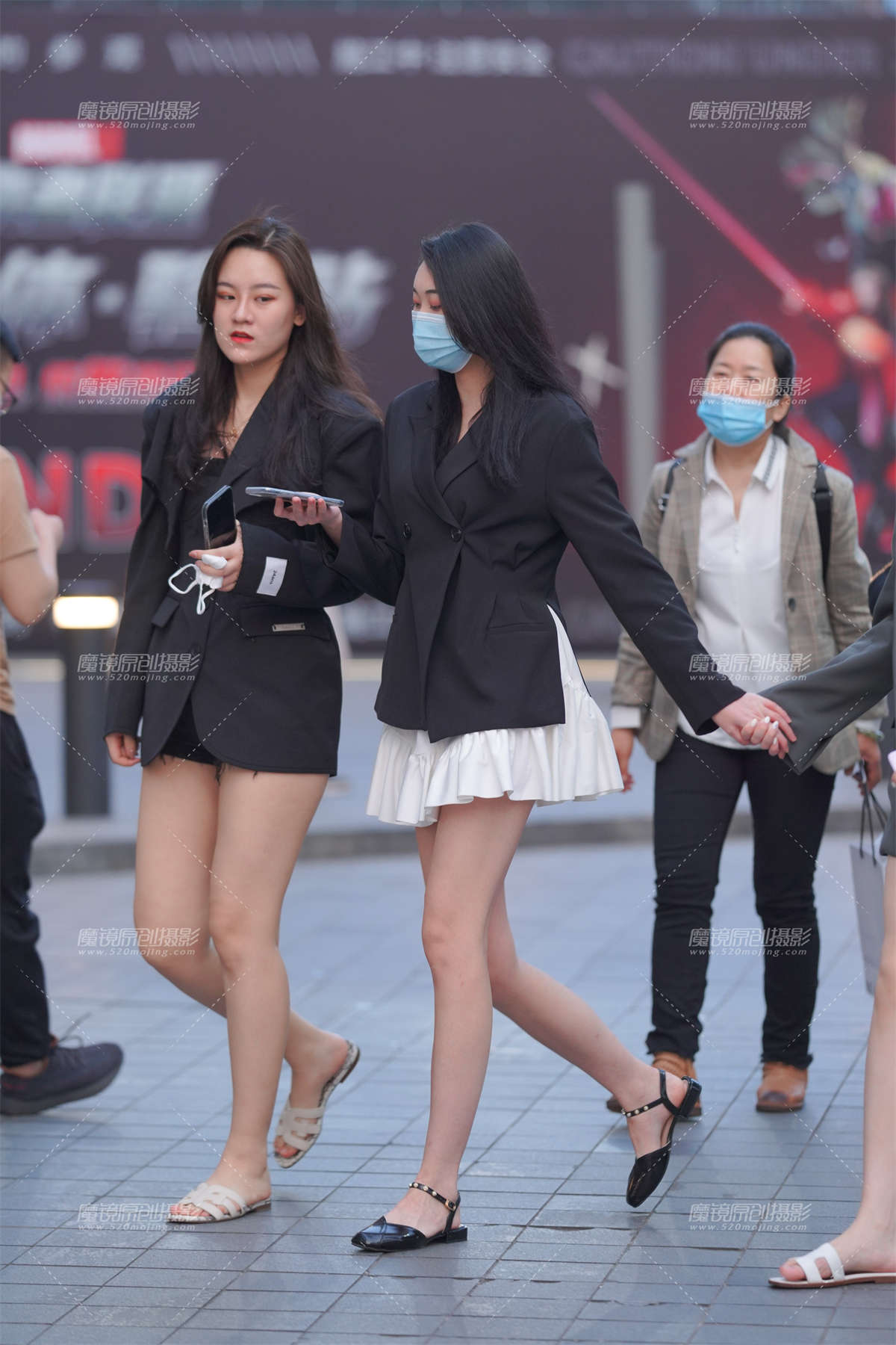 闺蜜逛街-日更街拍