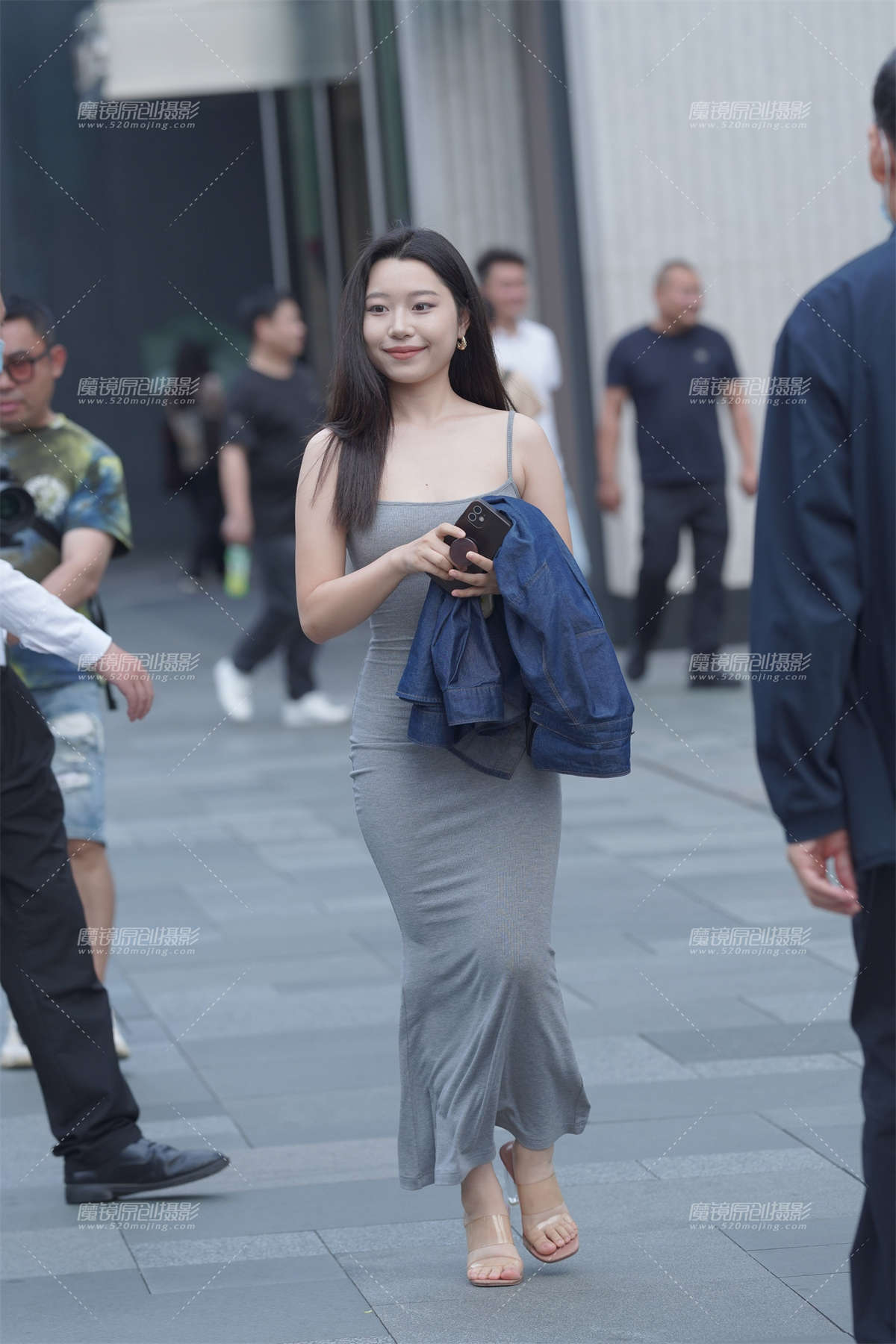 图片[2]-笑容灿烂 阳光 养眼 气质-日更街拍