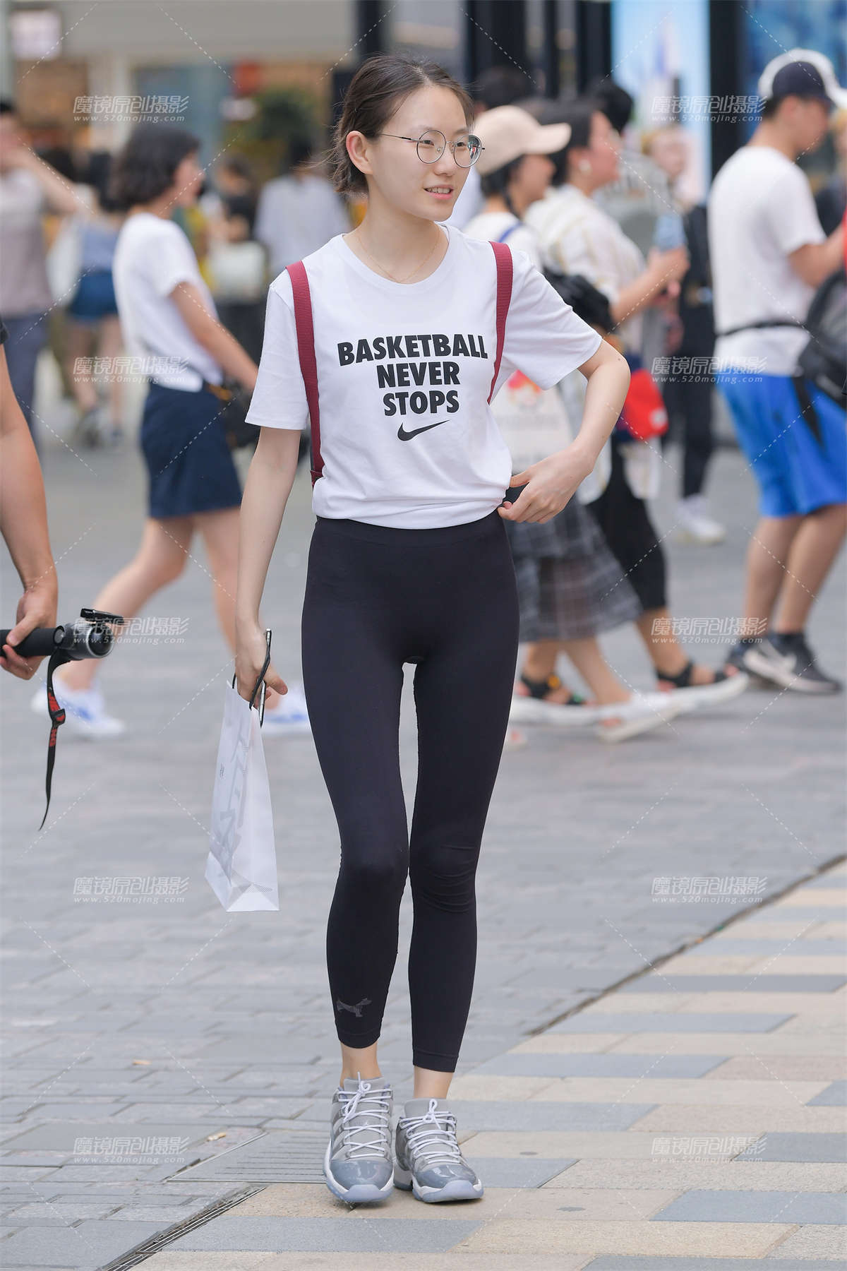 【红石赛贴】紧身裤女孩-日更街拍