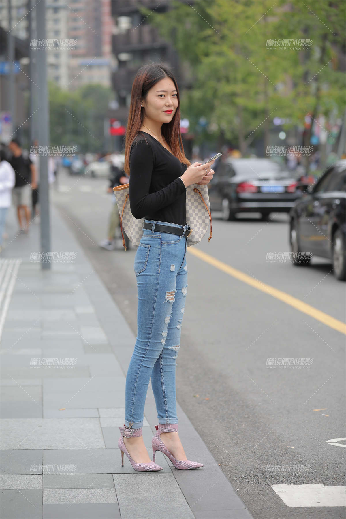 【凯恩赛贴】高挑的牛仔美眉-日更街拍