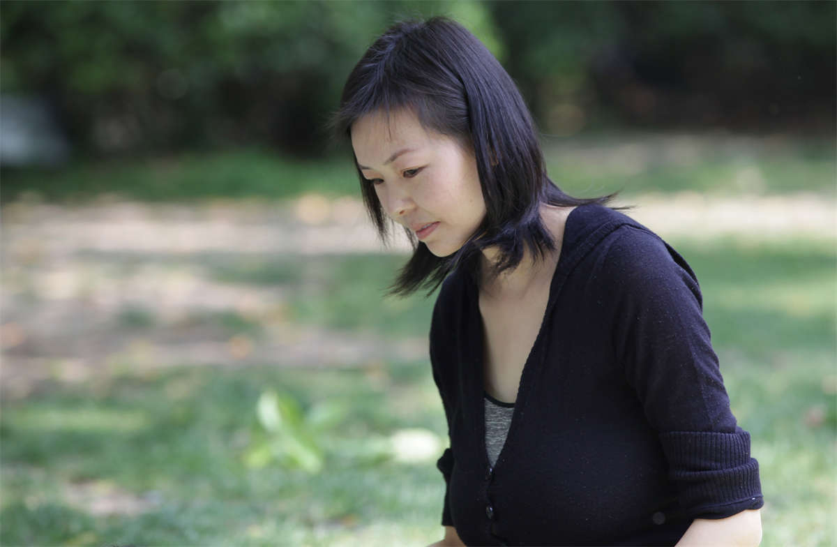 图片[2]-踏青公园街拍系列No.1365 两次遇到她，成就今夏短肉丝大套-日更街拍