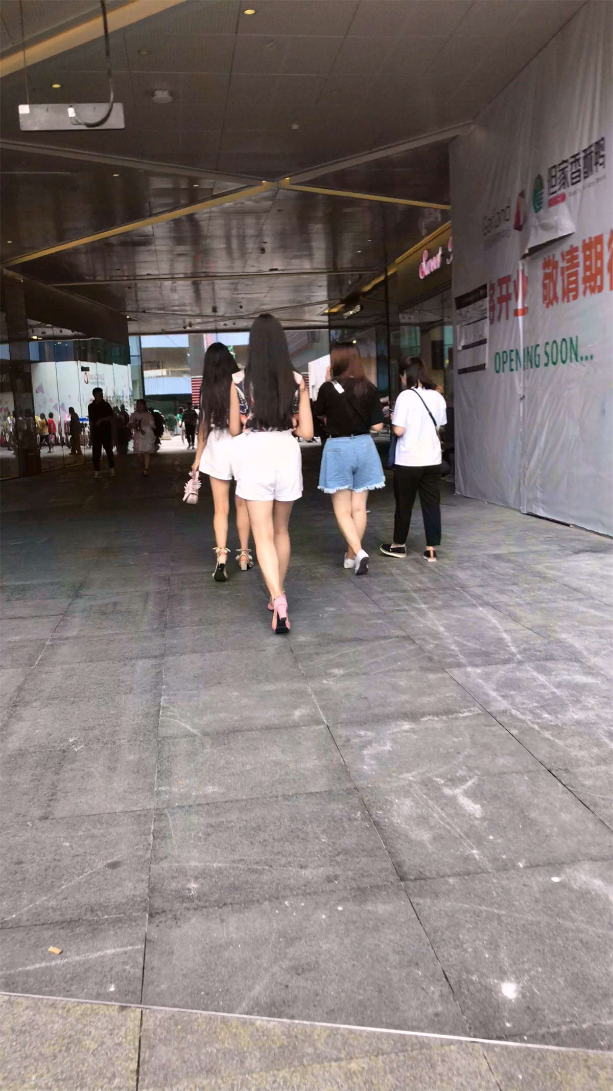 图片[2]-粉色凉高跟美女-日更街拍