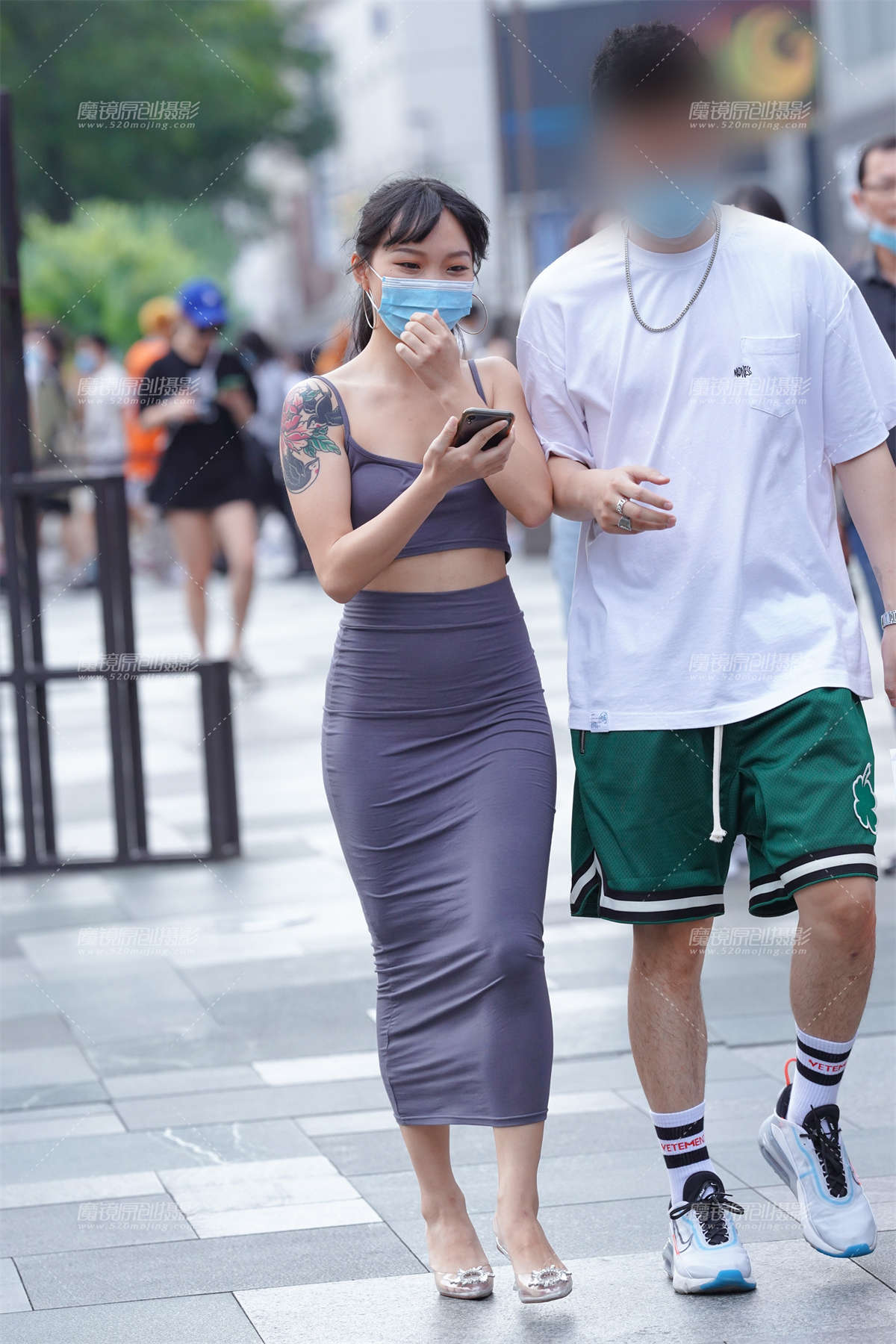 【凯恩赛贴】修身裙 性感线条-日更街拍