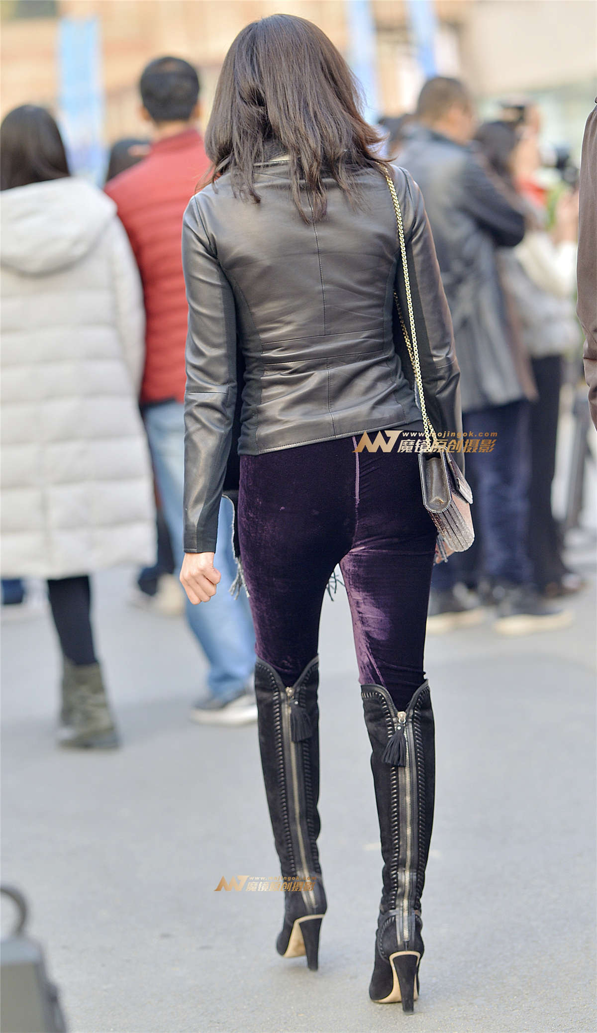 图片[2]-美臀长腿高靴-日更街拍