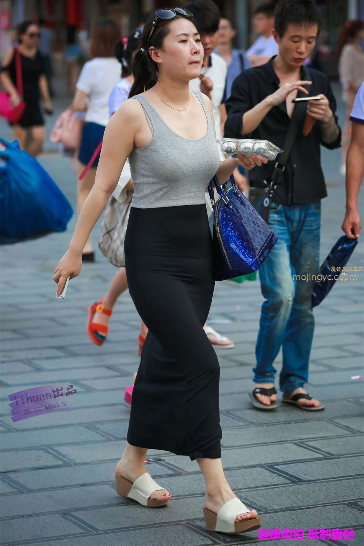 李欢原创-黑色一步裙，丰腴（17P）-日更街拍