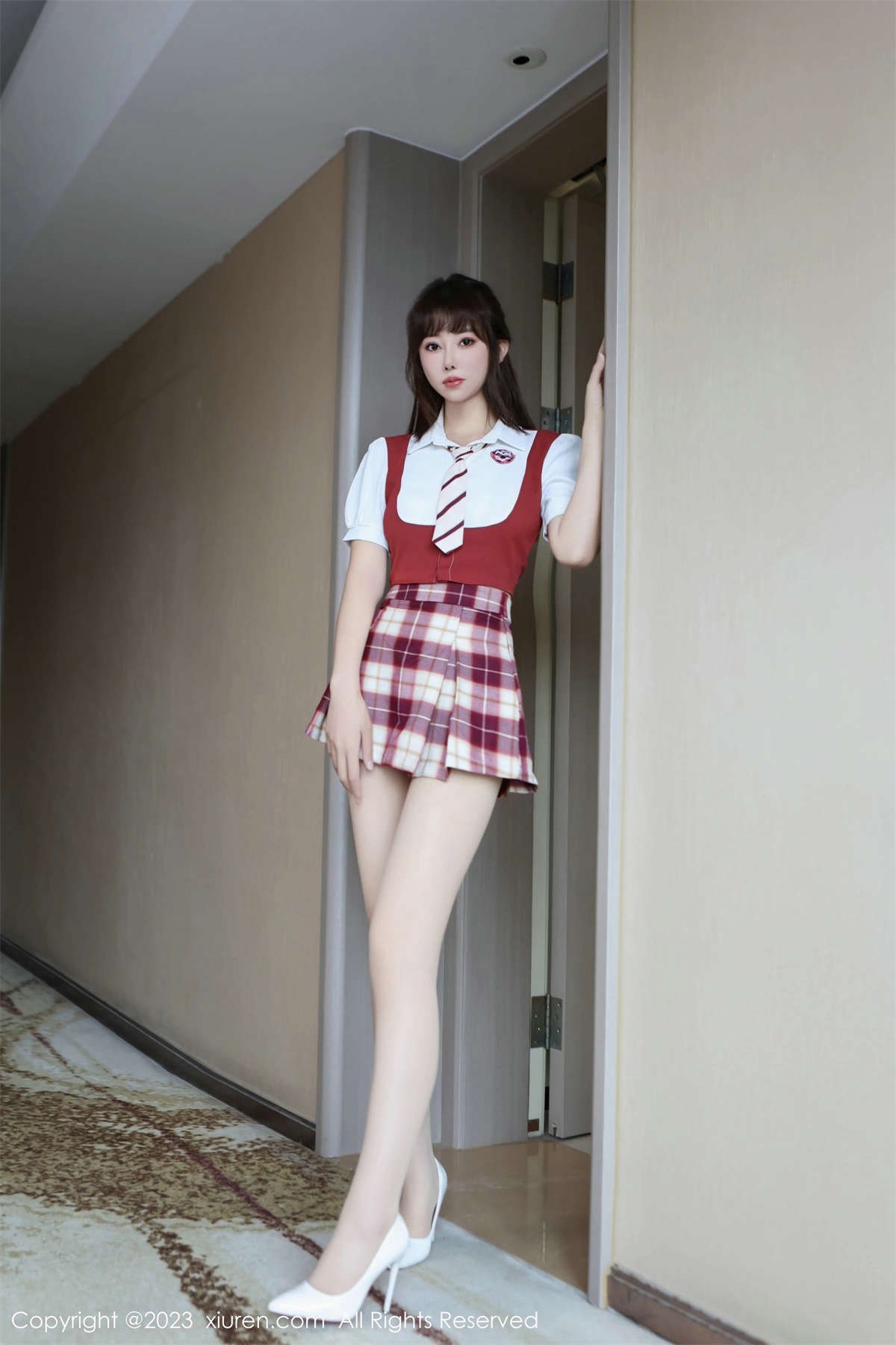 图片[2]-Xiuren秀人网 2023.12.22 No.7851 金tiao-日更街拍