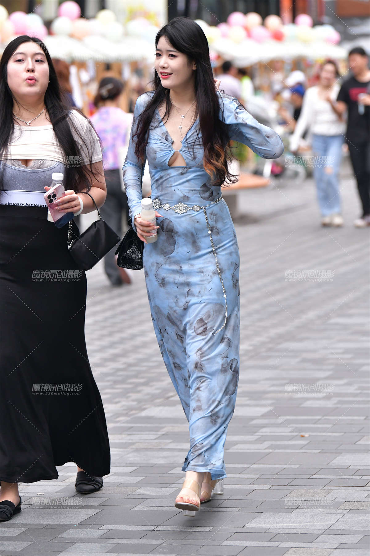 ★气质高挑纱裙美女-日更街拍