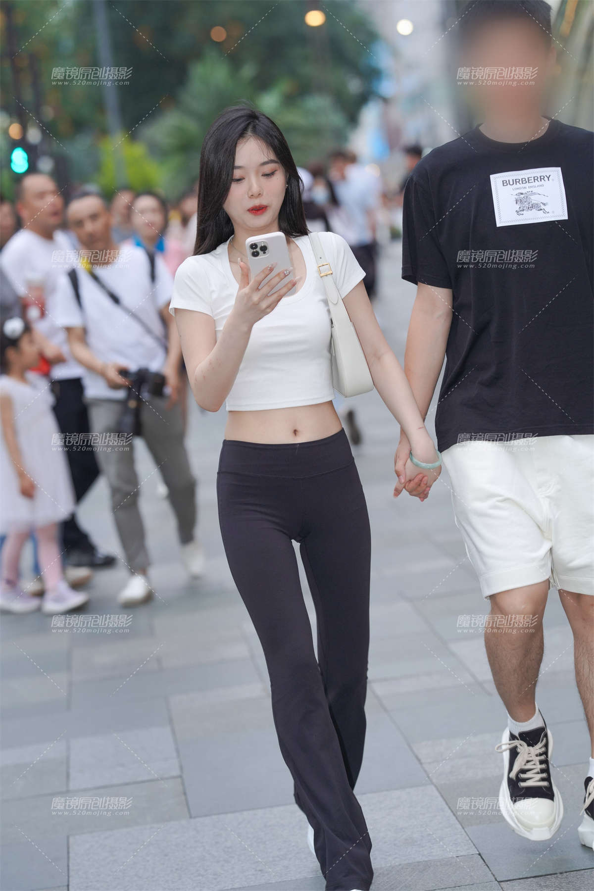 瑜伽裤女孩-日更街拍