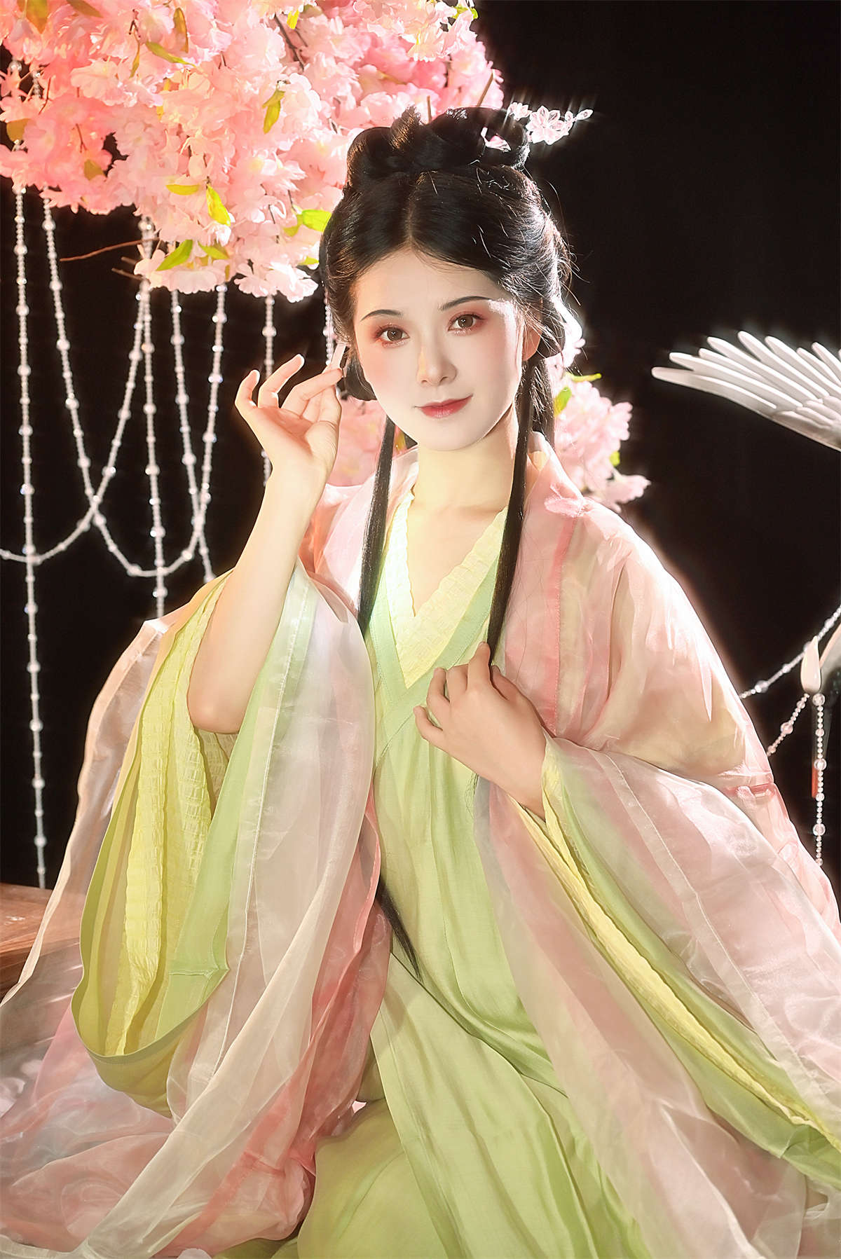 YITUYU艺图语 2023.09.09 桃花树下 伊伊不想长胖胖插图1