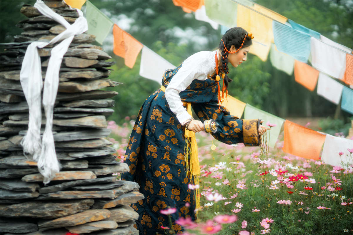 图片[2]-YITUYU艺图语 2022.01.10 格桑花开 明月-日更街拍