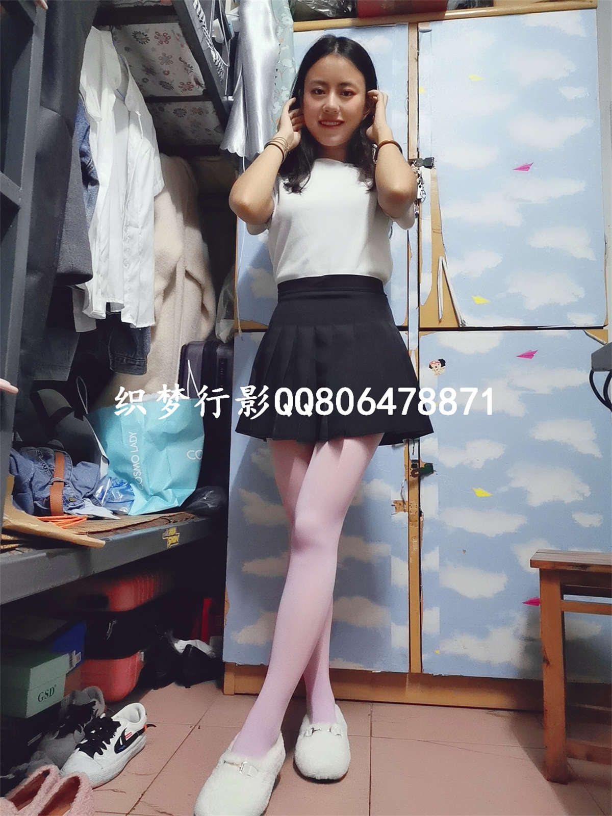织梦行影摄影作品 第040期 宿舍粉色连裤袜-日更街拍