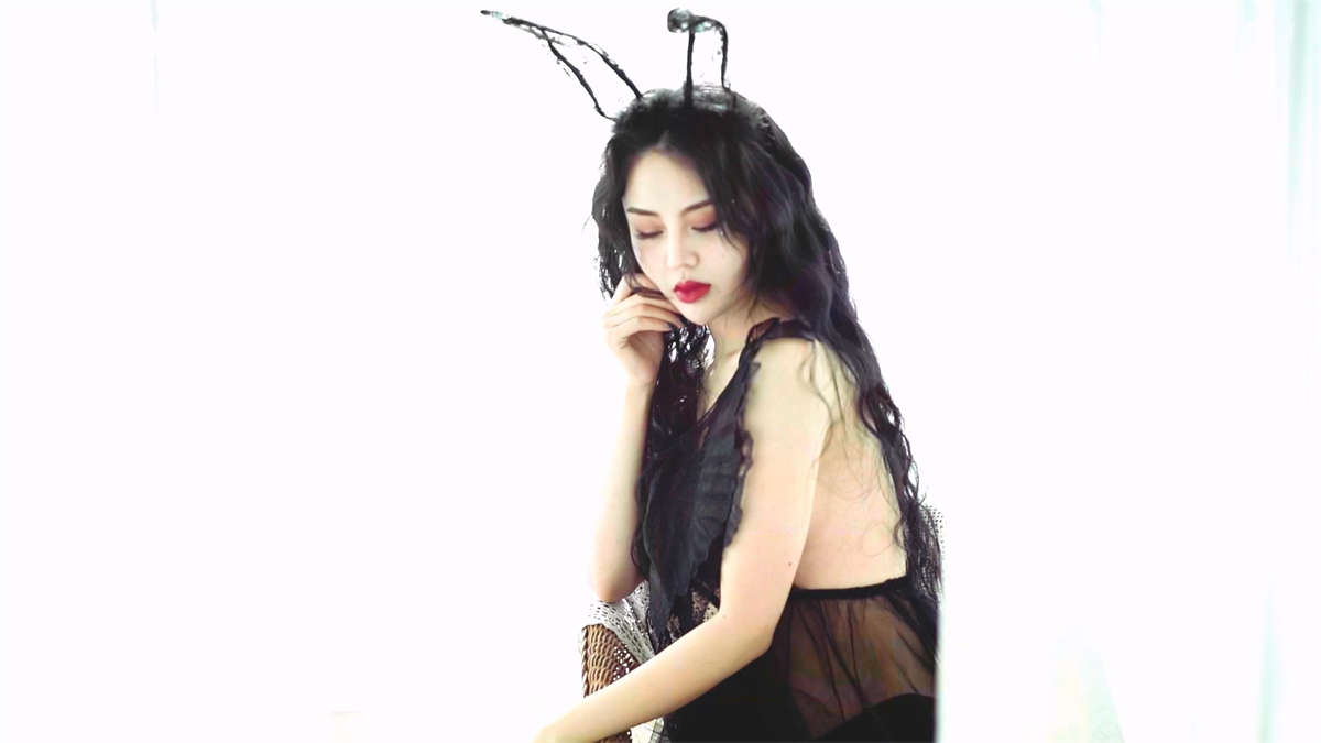 YALAYI雅拉伊视频 2018.12.31 V009 童话 凉儿-日更街拍