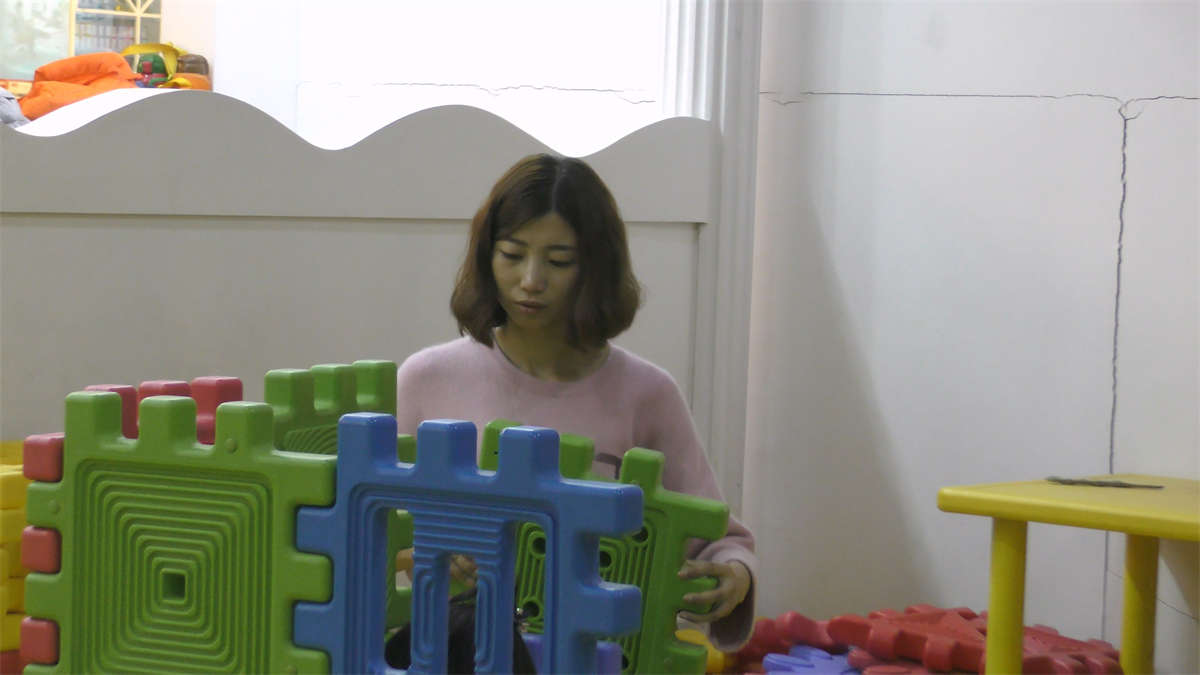 图片[2]-游乐园年轻妈妈-日更街拍