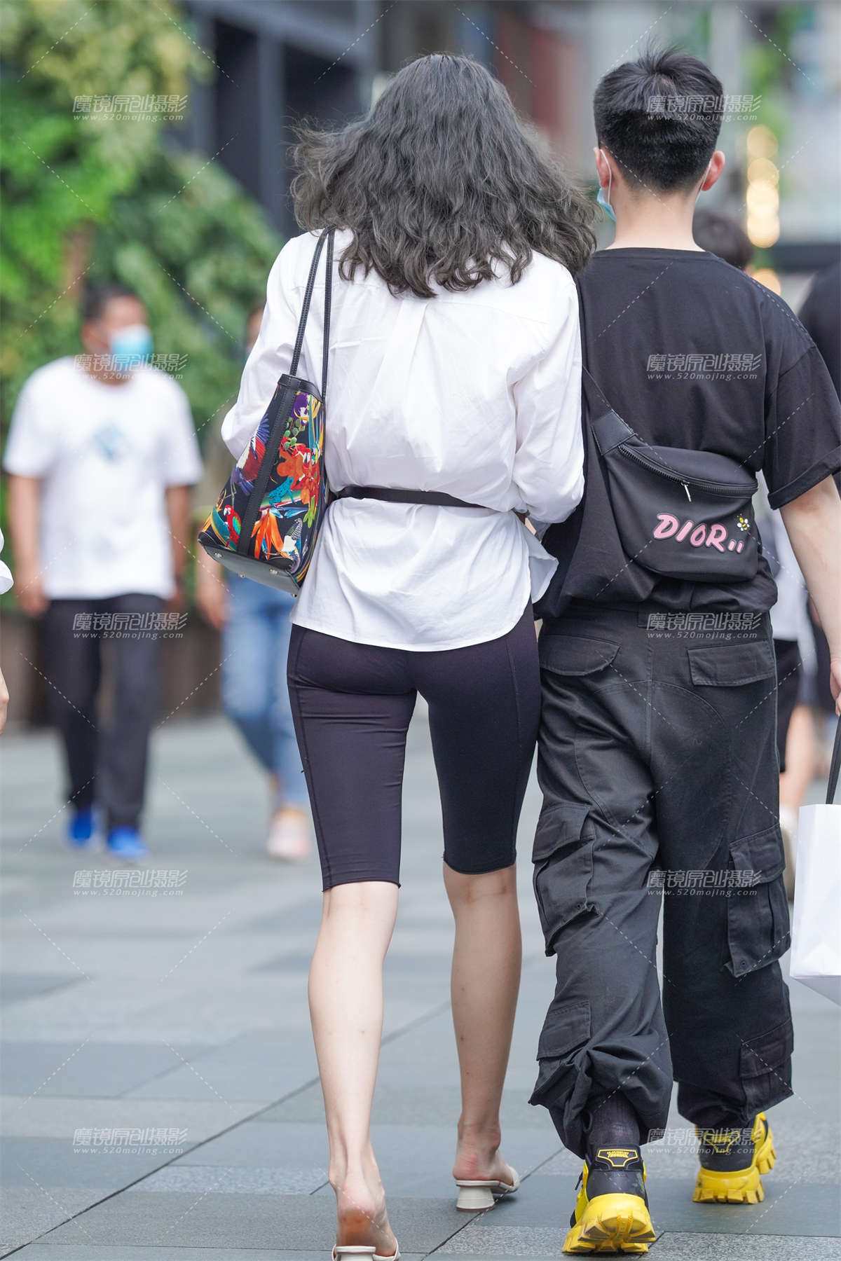 图片[2]-【凯恩赛贴】长腿美女-日更街拍