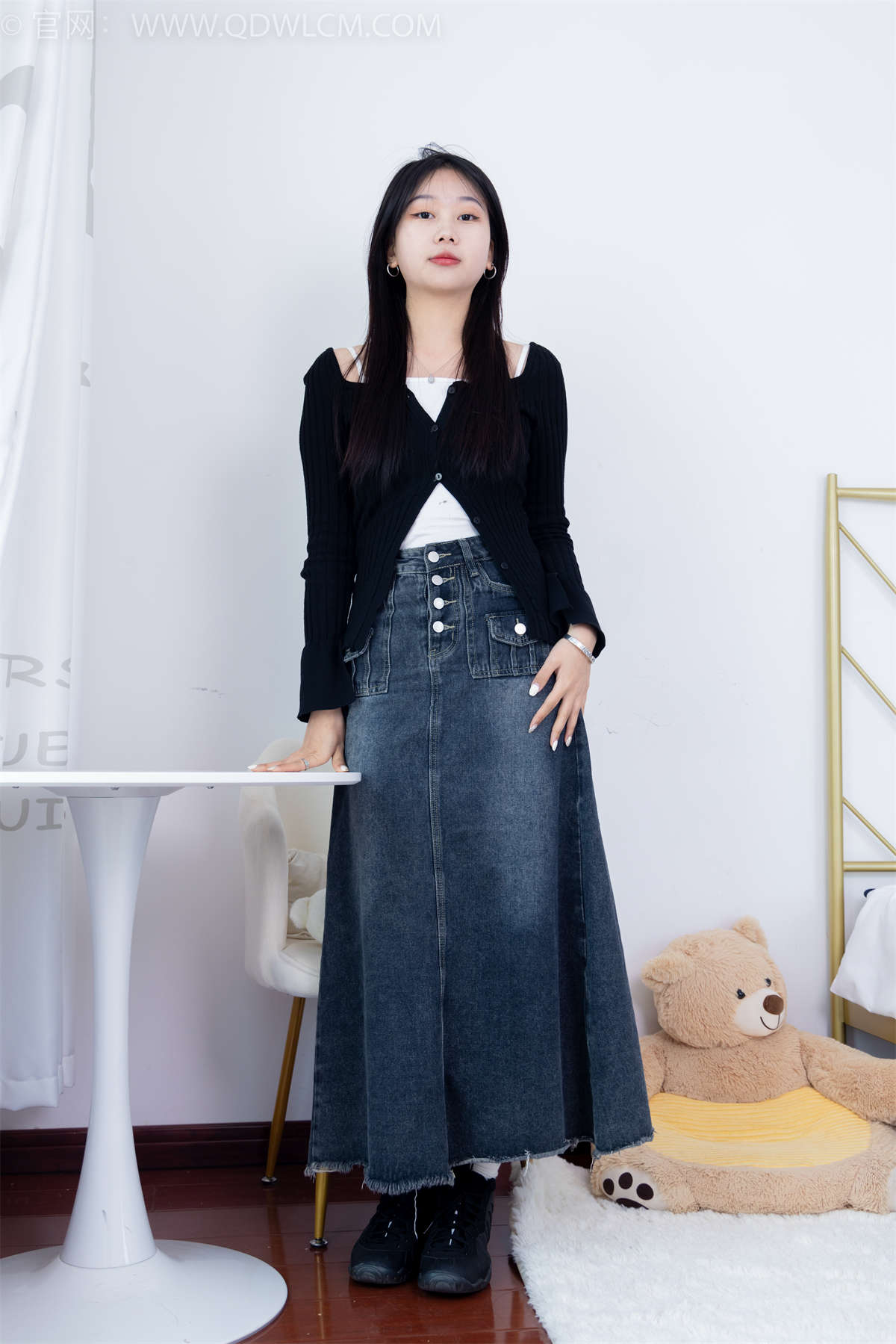 物恋传媒 NO.1536 圆圆-神秘黑猫-日更街拍