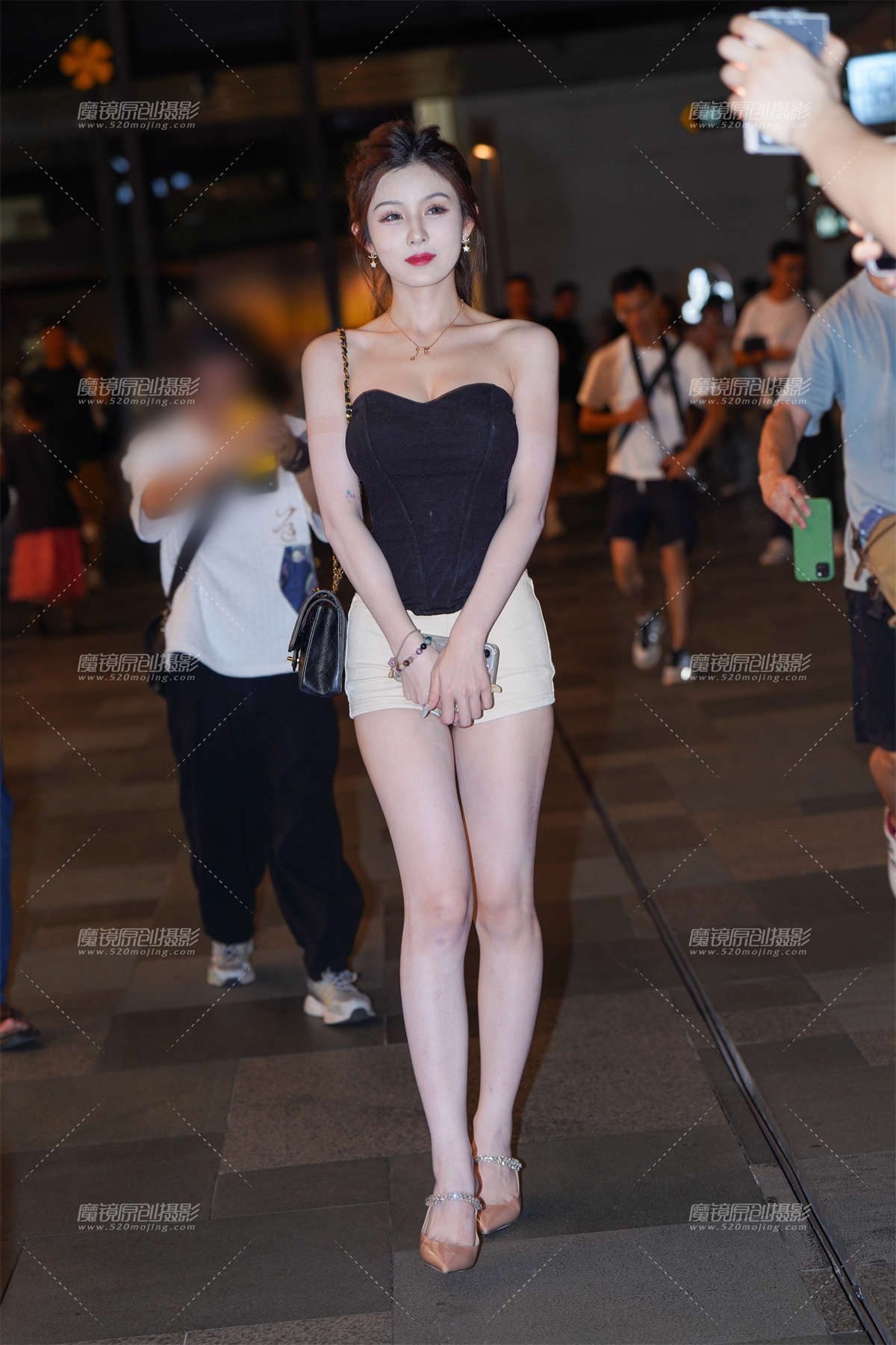 图片[2]-美腿热裤-日更街拍