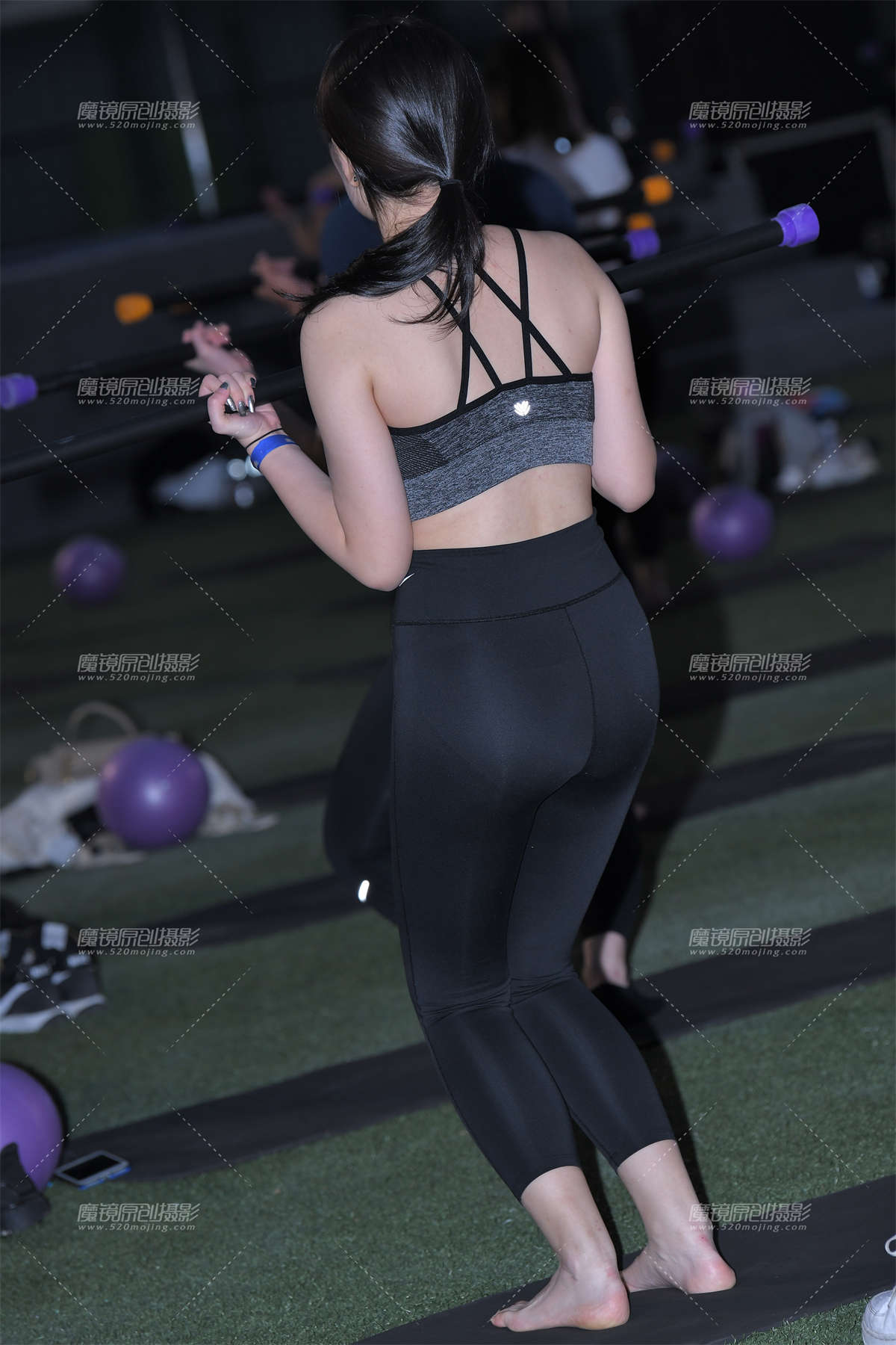 图片[2]-傍晚的草坪-日更街拍