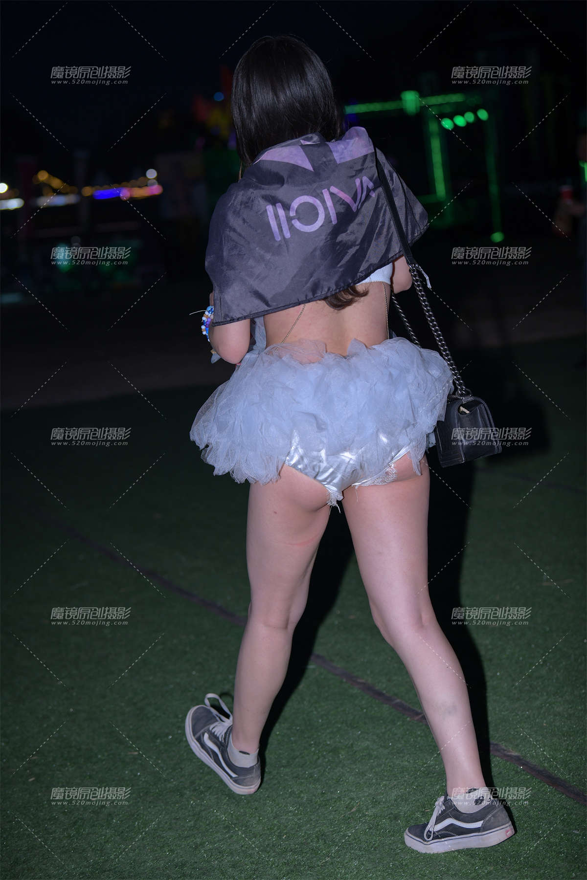 图片[2]-【街拍之魂赛帖】蓬蓬裙大美腿-日更街拍