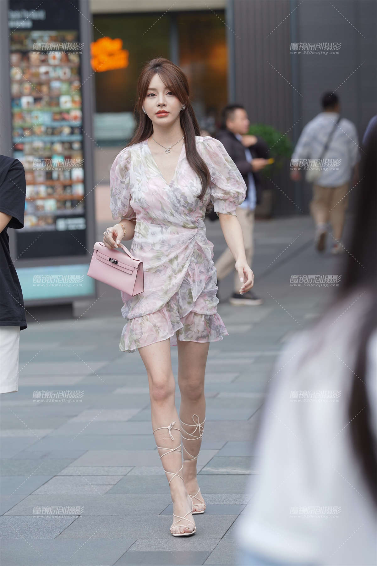 靓丽女孩-日更街拍