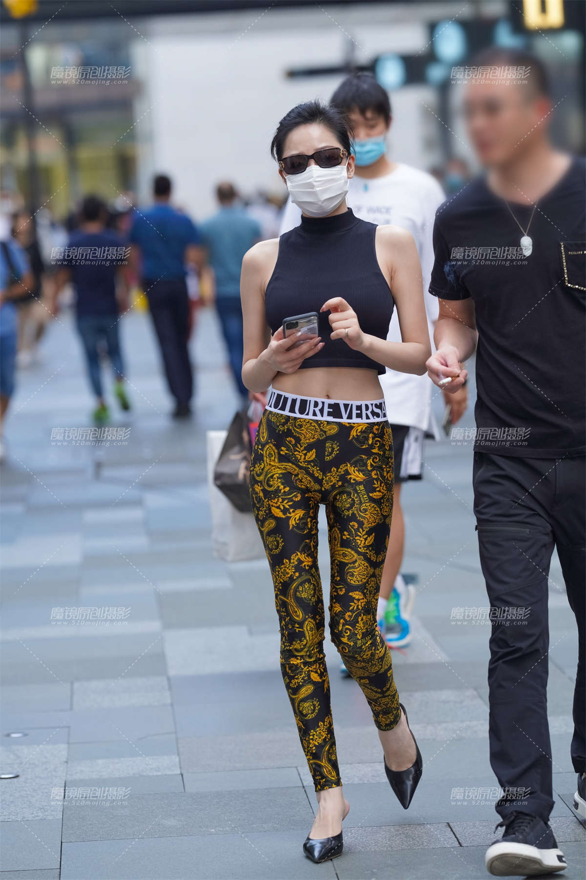 养眼紧身裤-日更街拍