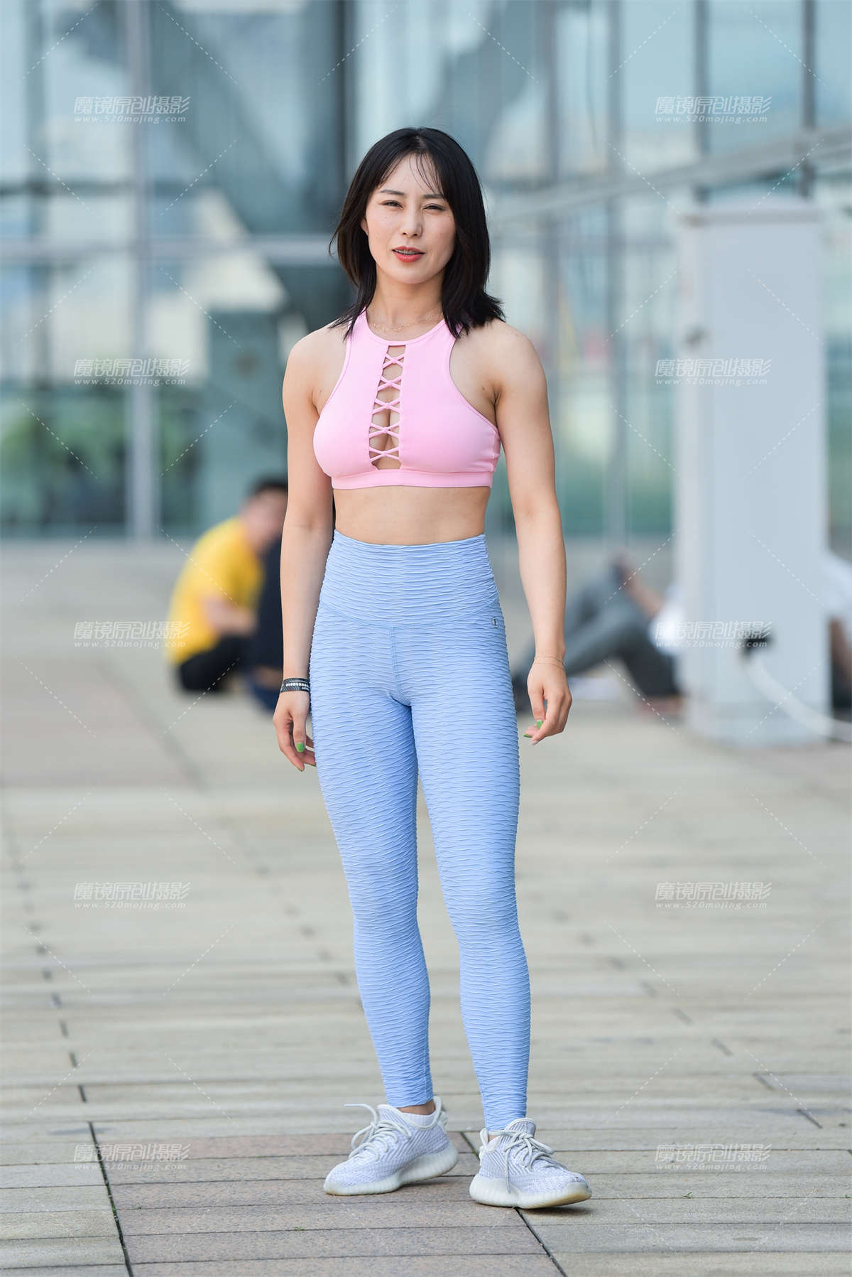 【赛德克赛帖】丰满性感的健身女士-日更街拍