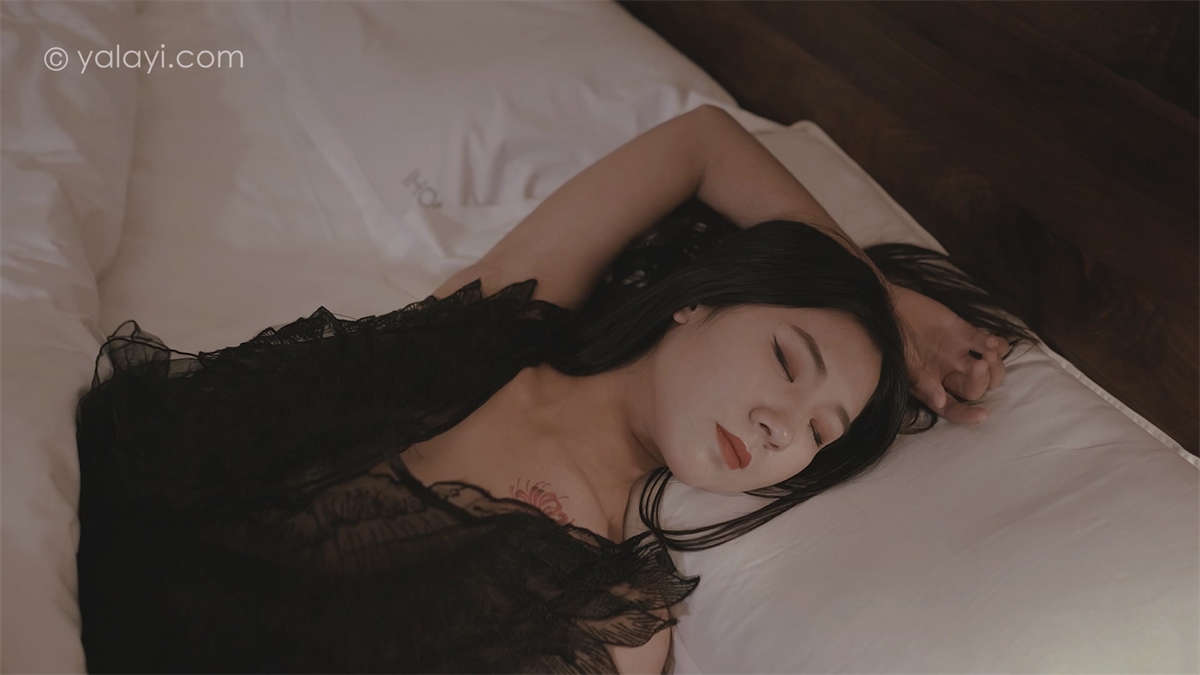 图片[2]-YALAYI雅拉伊视频 2021.11.26 V158 黑色童话 诗诗-日更街拍