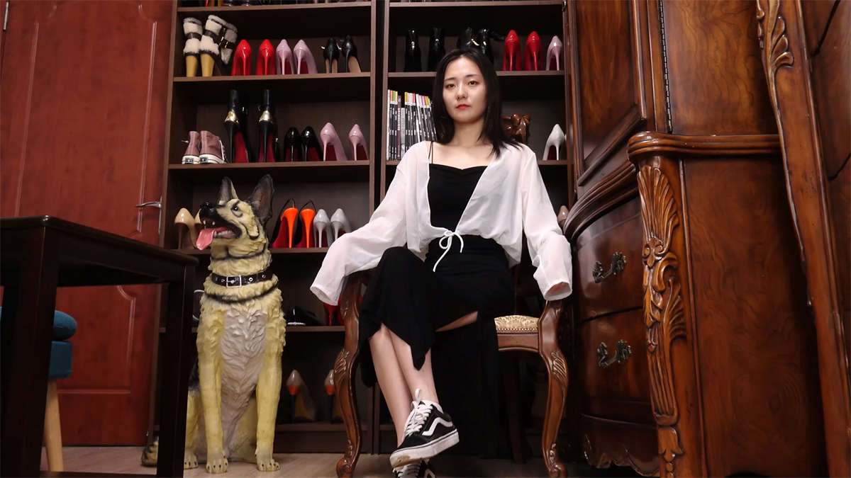 Sexy Asian Girls Feet Vol.114 邻家小妹Songzuer的灵活性感小脚丫-日更街拍