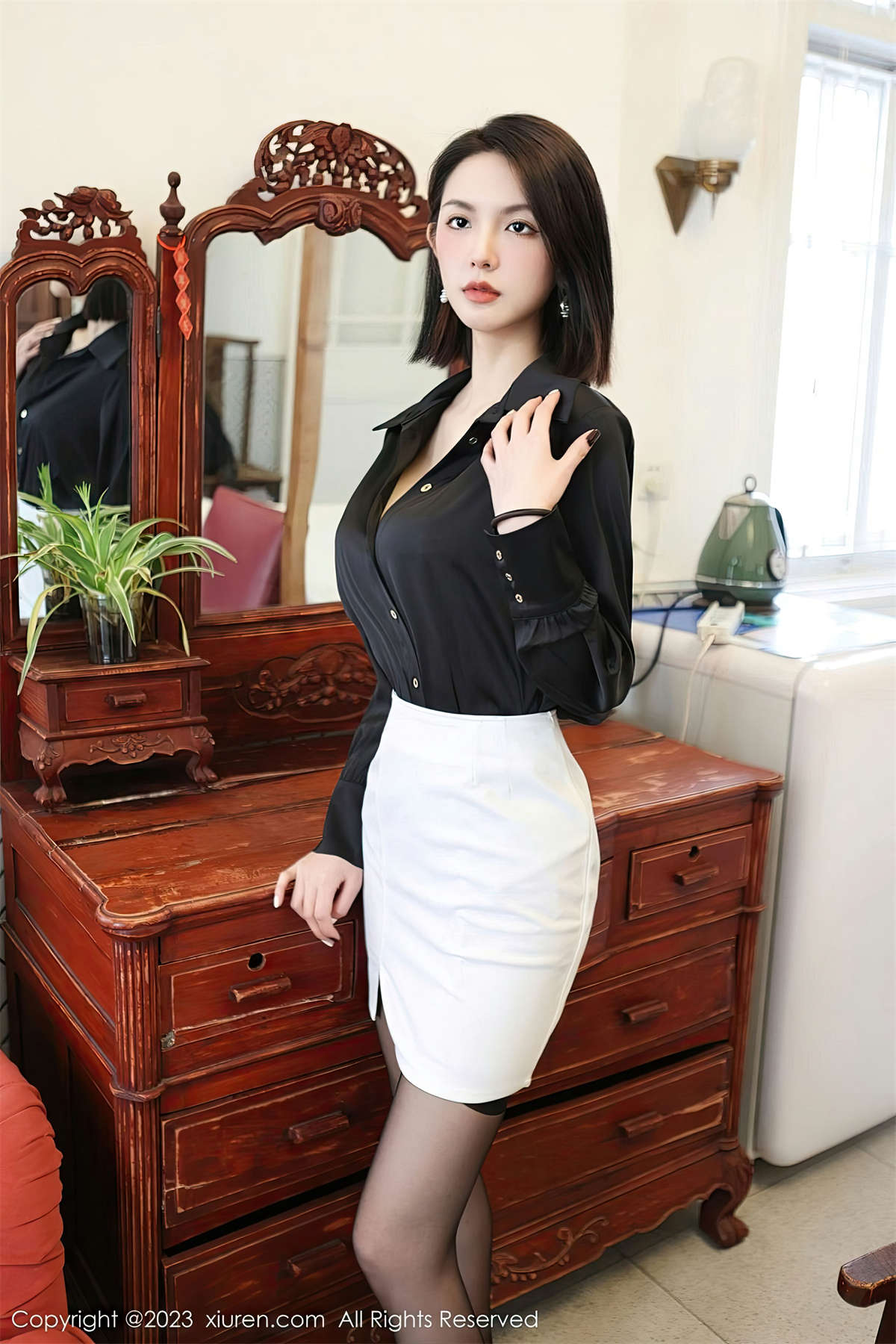 Xiuren秀人网 2023.03.03 No.6356 乔一一-日更街拍