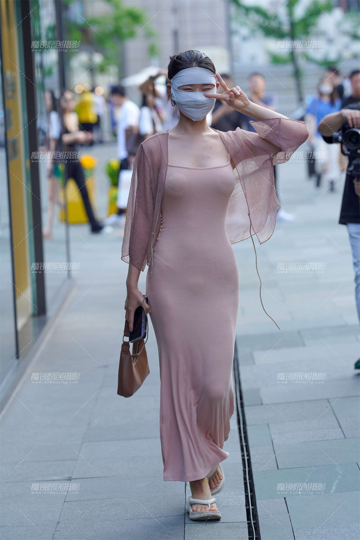 图片[2]-这样的贴身 谁不爱-日更街拍