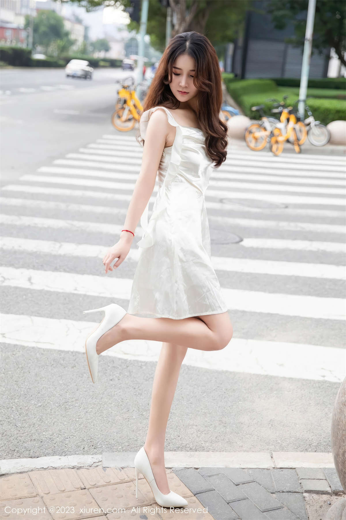 图片[2]-Xiuren秀人网 2023.10.25 No.7558 林煊煊-日更街拍