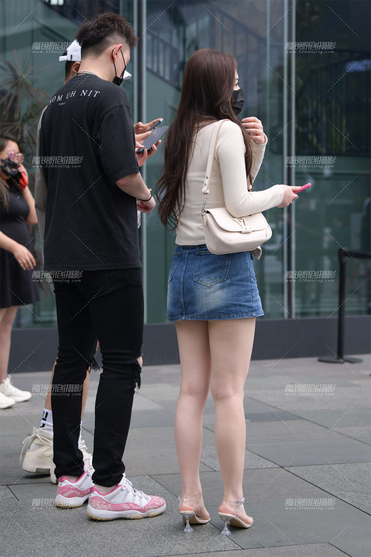图片[2]-牛仔短裙女友-日更街拍