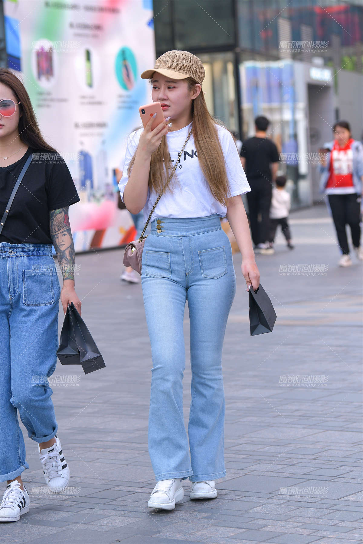 【街拍之魂赛帖】清纯紧牛MM-日更街拍