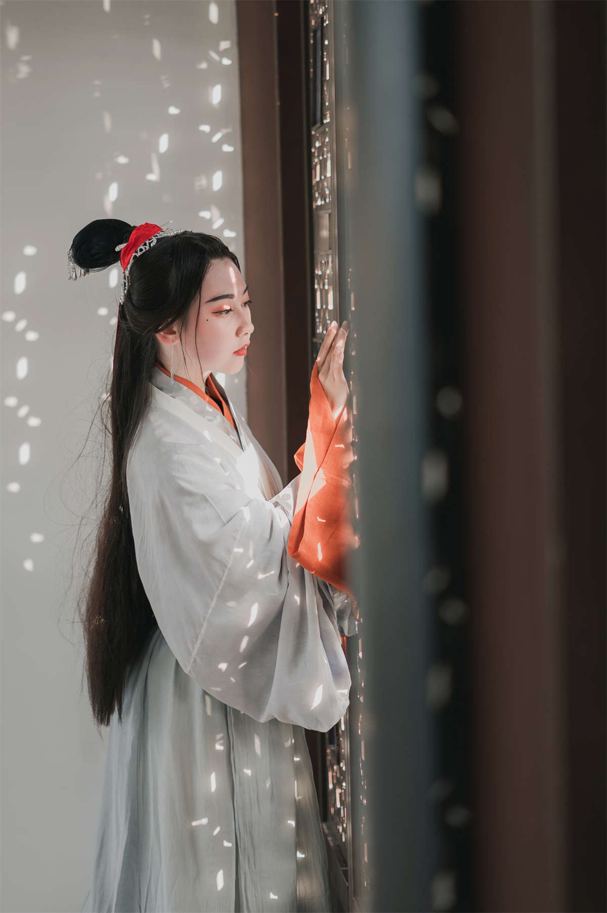 YITUYU艺图语 2023.05.22 山中隐寺 胡桃-日更街拍