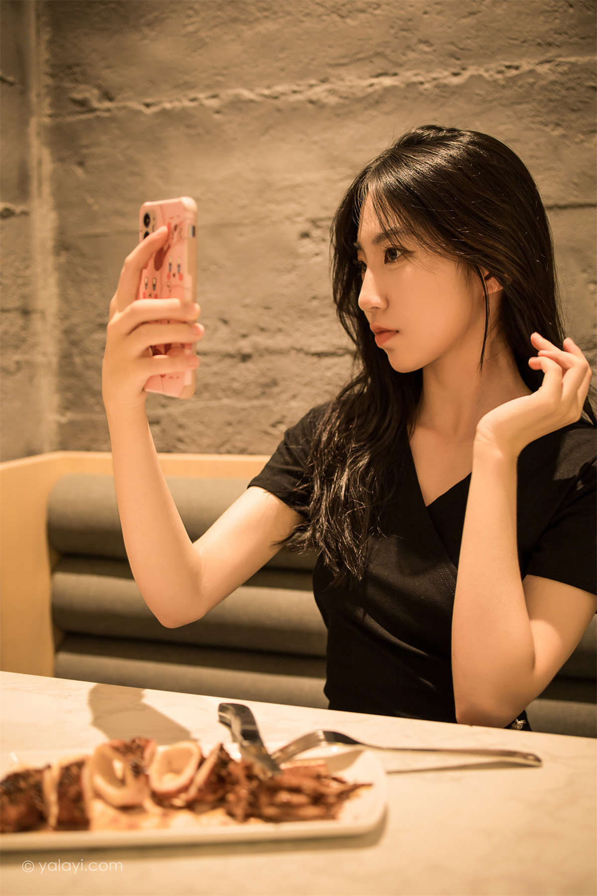 图片[2]-YALAYI雅拉伊2022.01.10 NO.887 梦见前女友 小乔-日更街拍