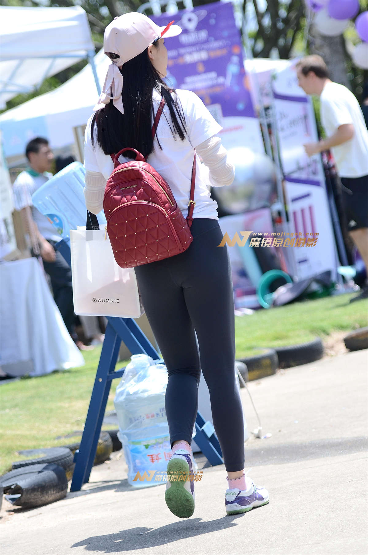 图片[2]-【神摄手赛帖】这健身裤太紧致了-日更街拍