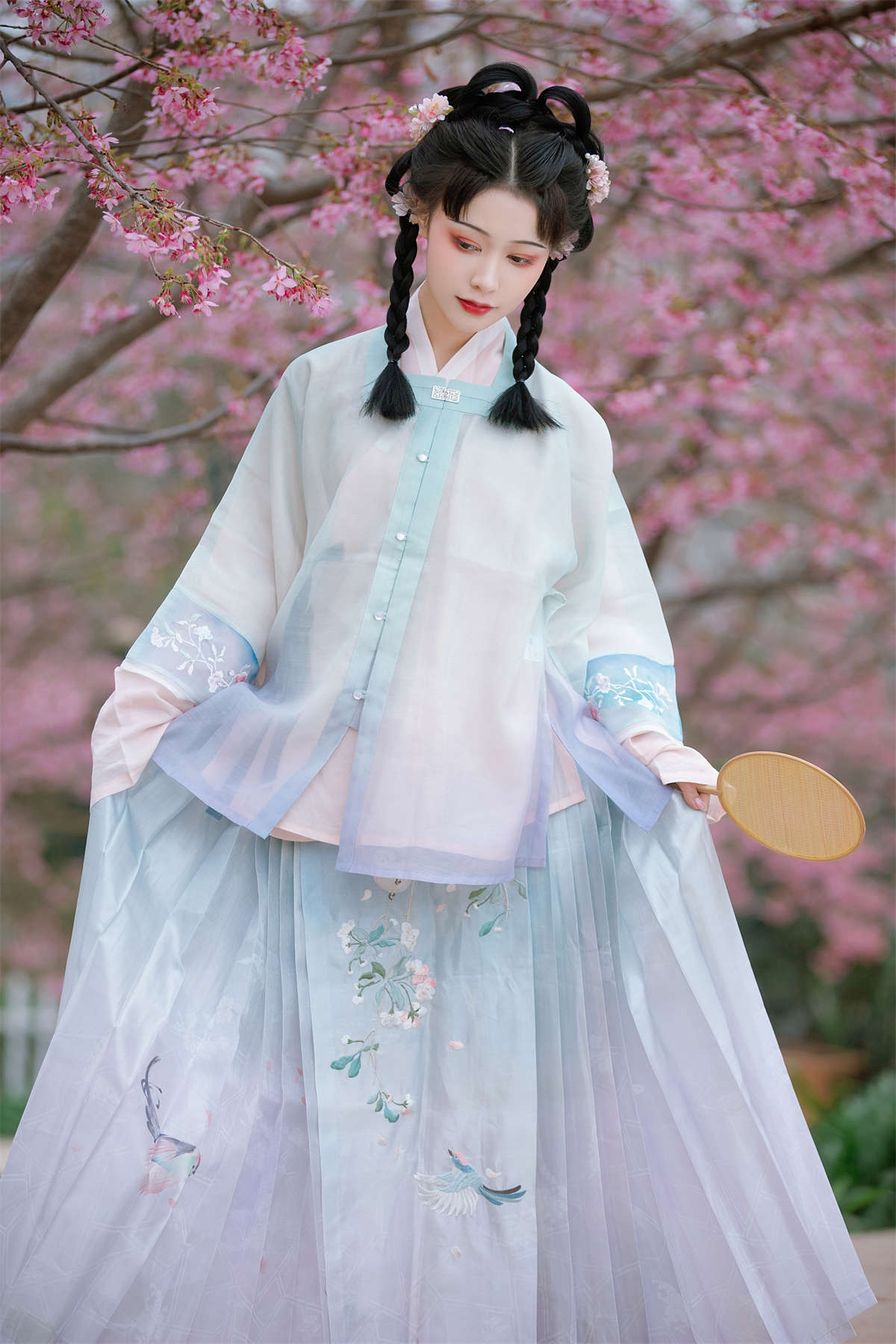 YITUYU艺图语 2022.08.16 漫樱 梨一依插图1