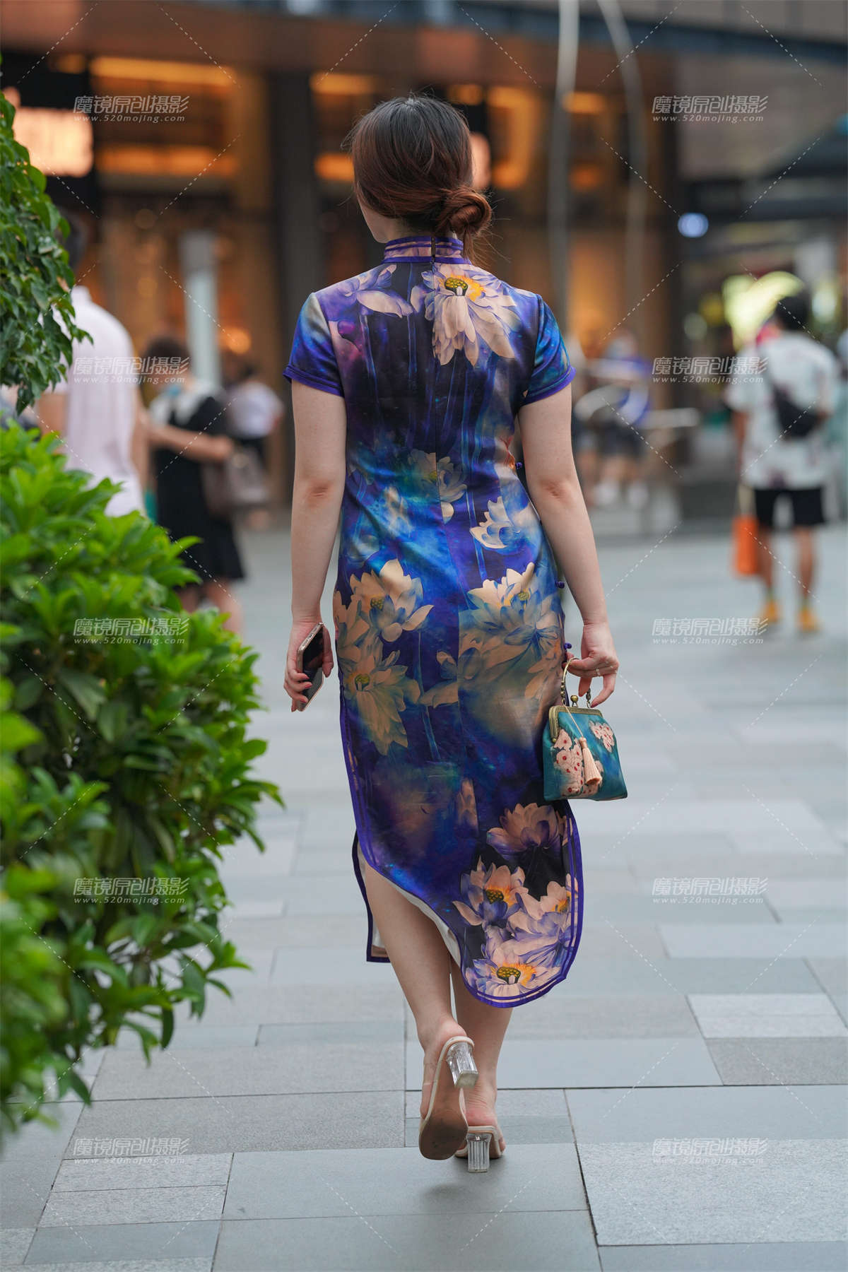 图片[2]-丰韵的旗袍美人儿-日更街拍