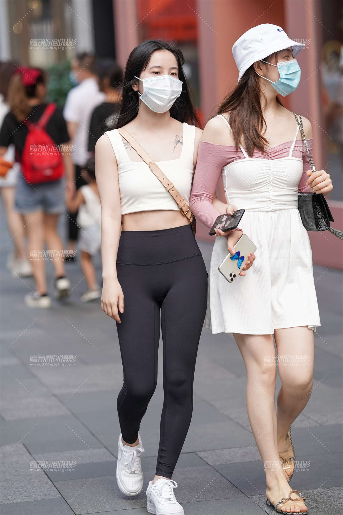 运动裤小妹-日更街拍